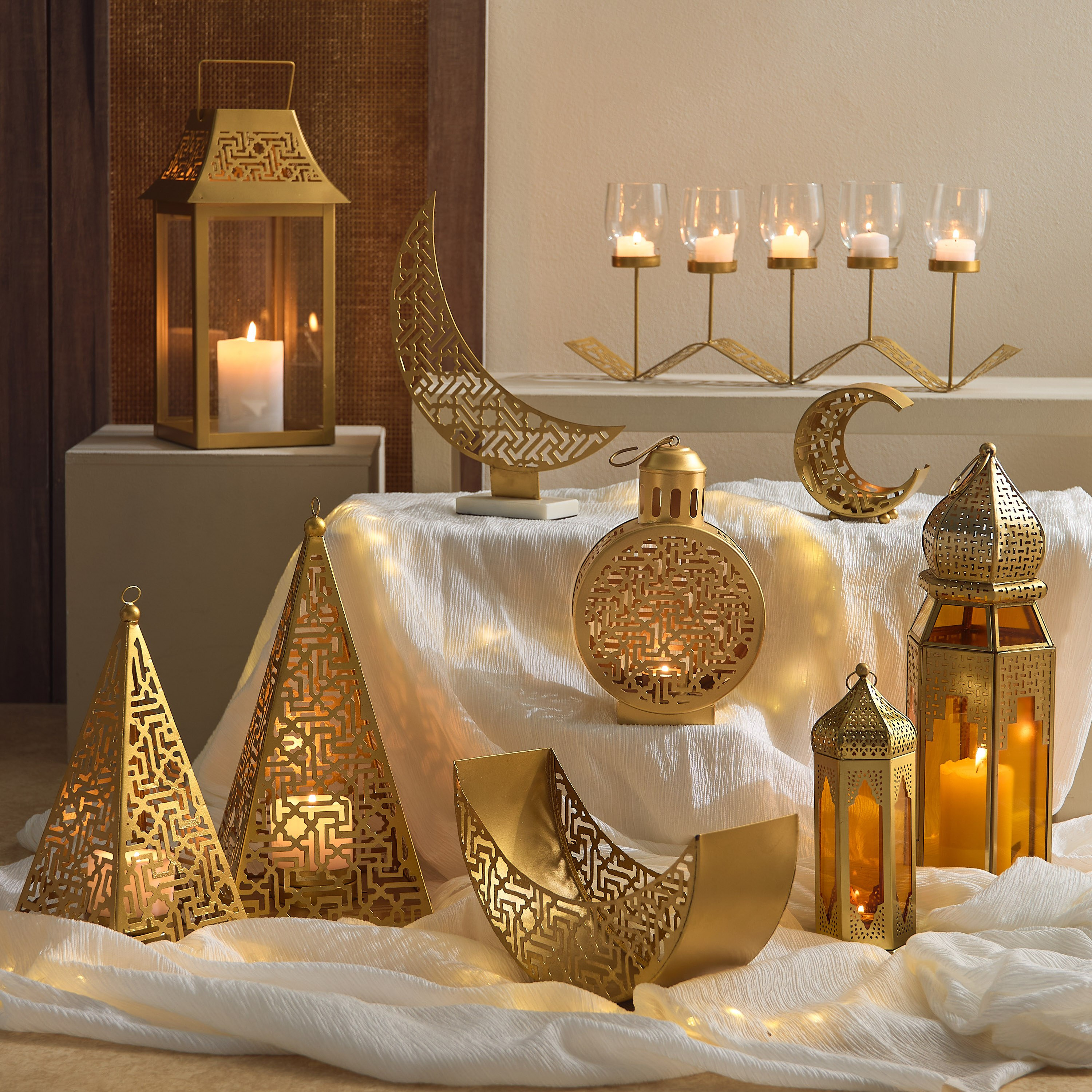 Skyline Mirage Metal Cutwork Lantern with Glass - 8x8x23 cm-hbxdecorandfurnishings-homeaccessories-lanterns-image-5