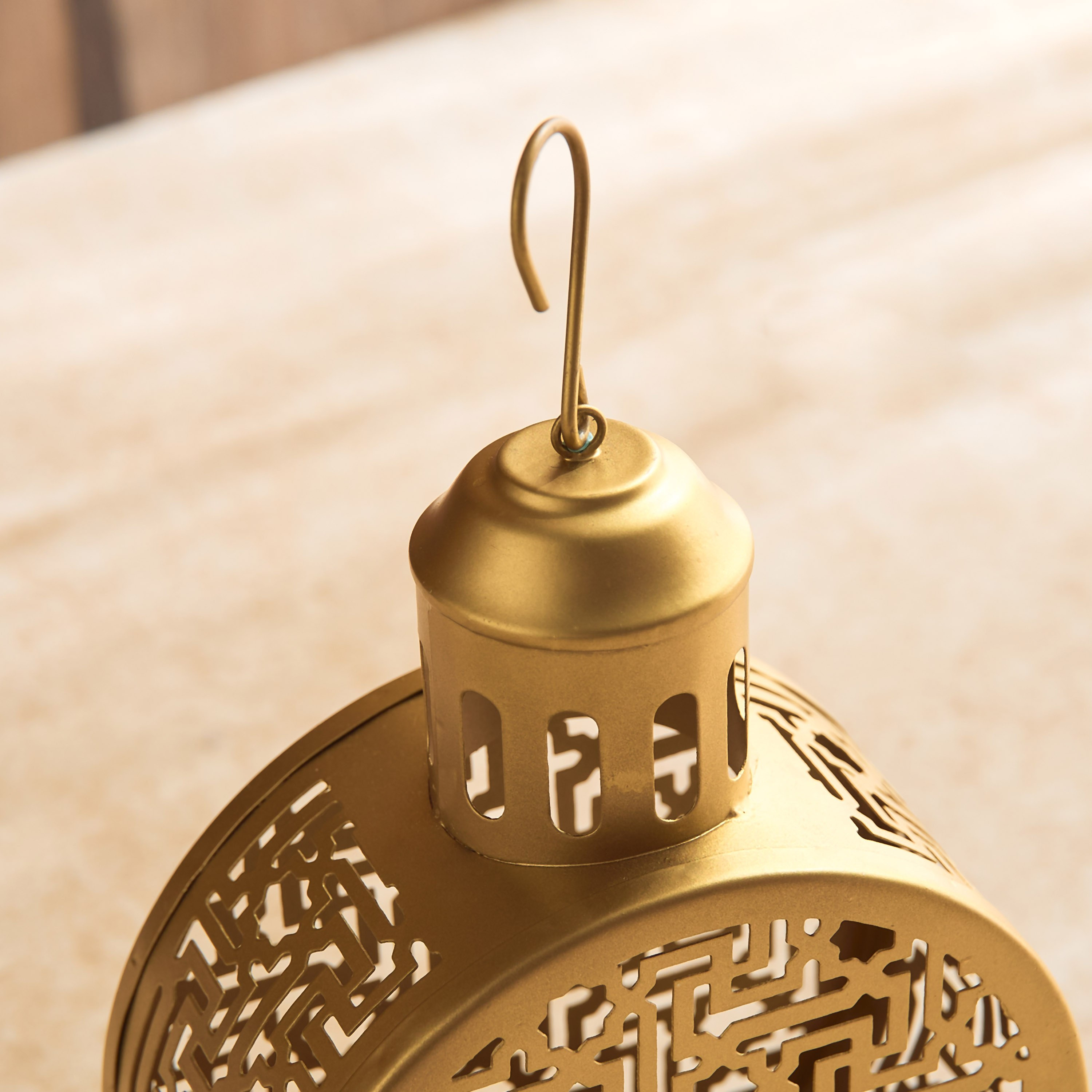 فانوس مستدير بتصاميم مفرغة ميراج من سكاي لاين - 20x9x24 سم-PROMO_HB_AE_B1G1_250925-image-3
