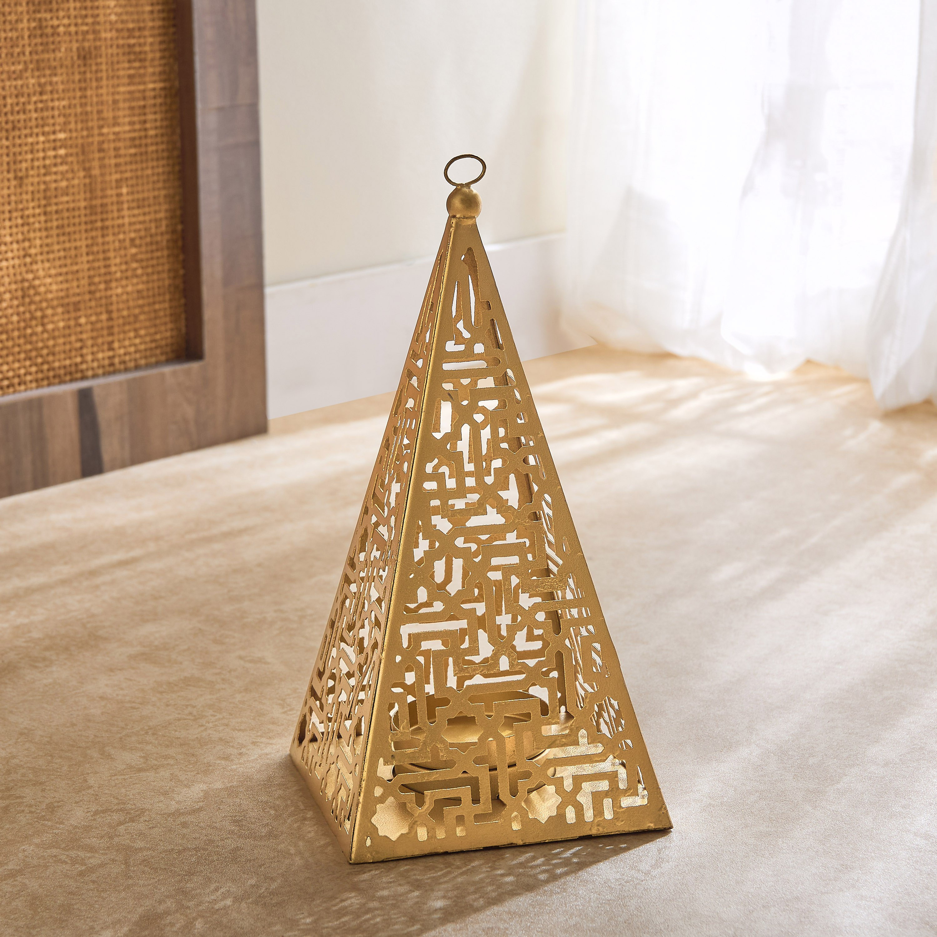 حامل شموع معدن بتفاصيل مفرغة ميراج من سكاي لاين - 15x15x28 سم-hbxlivingroom-decorandaccessories-candleholders-image-2