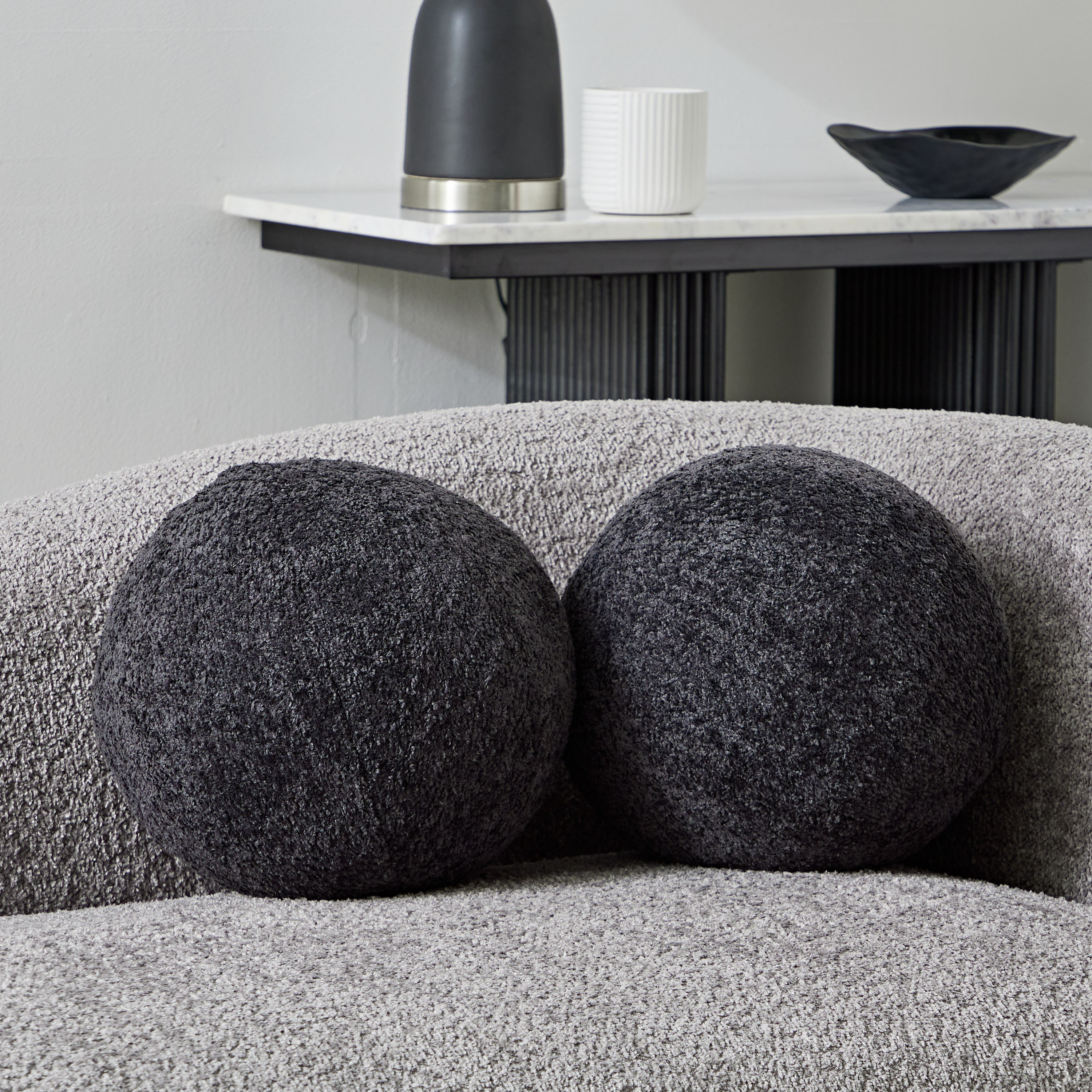 كنبة قماش 3 مقاعد مع وسادتين من باليرمو-hbxlivingroom-sofasandarmchairs-sofas-image-5