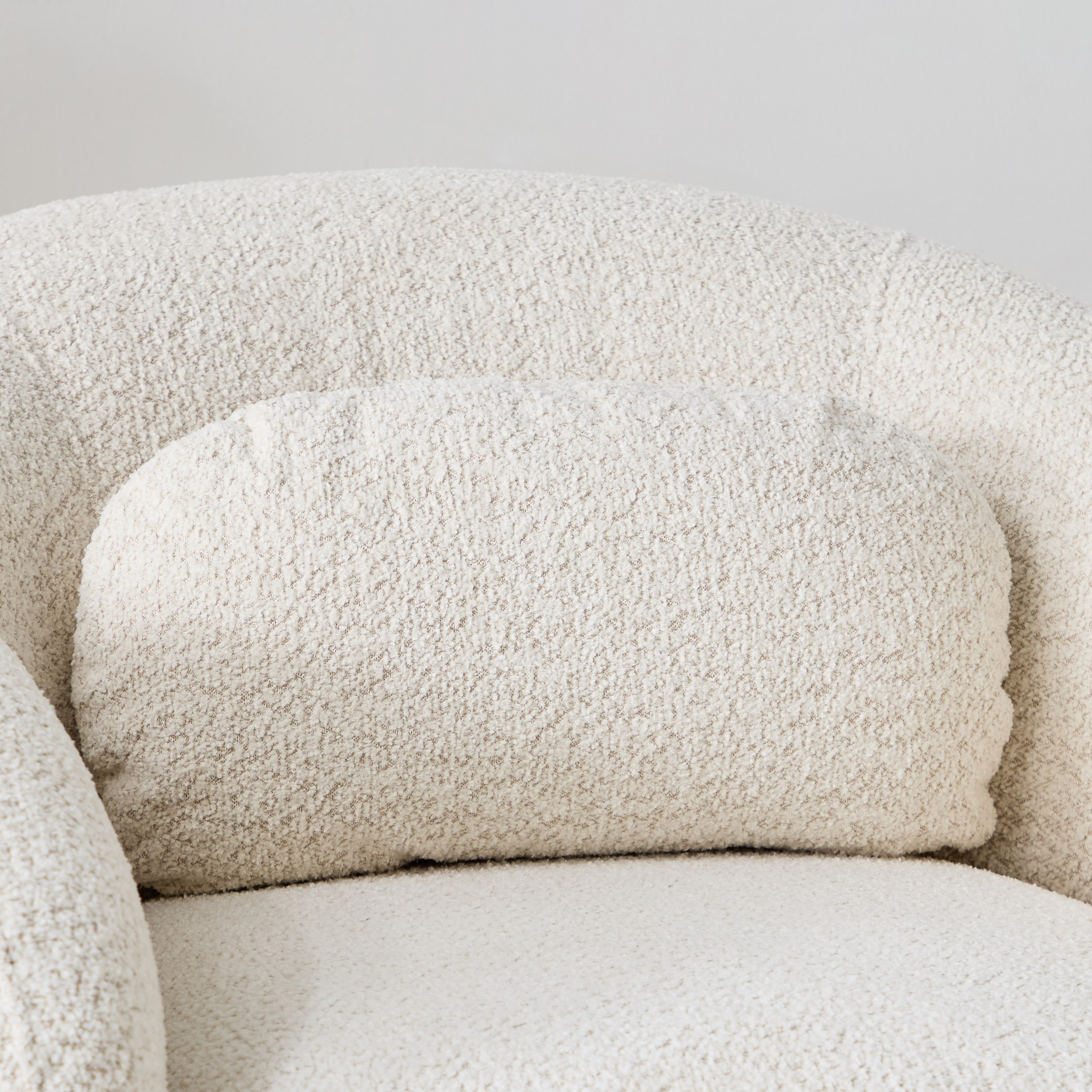 كنبة قماش بمساند ذراعين مع وسادة من ميلفي-hbxlivingroom-sofasandarmchairs-sofas-image-5