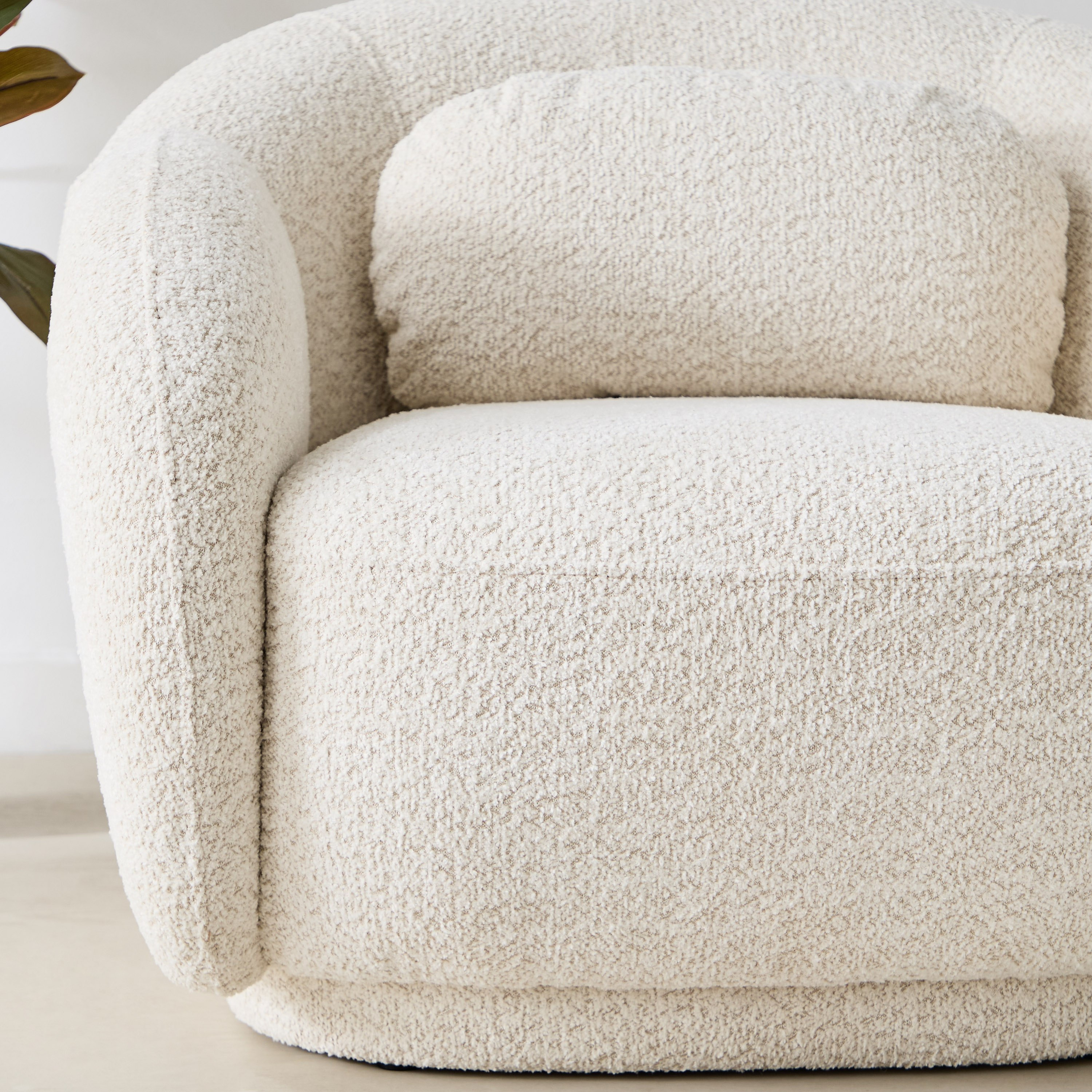 كنبة قماش بمساند ذراعين مع وسادة من ميلفي-hbxlivingroom-sofasandarmchairs-sofas-image-6