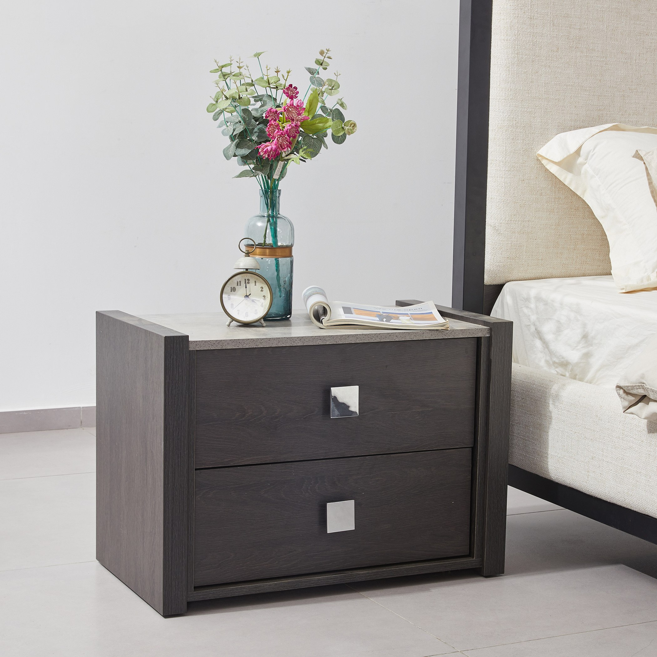 طاولة جانبية بدرجين من كامبريدج-PROMO_HB_UAE_HBX10_280126-image-1