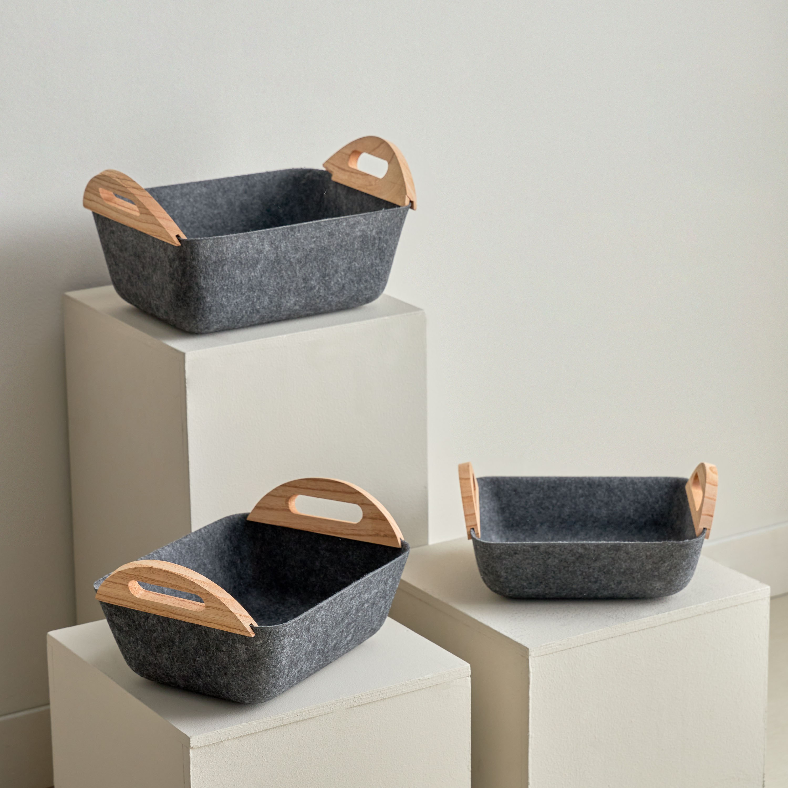 Geben Felt Basket with Wooden Handle - Set of 3-hbxbedroom-bedroomaccessories-bedroomstorage-image-2