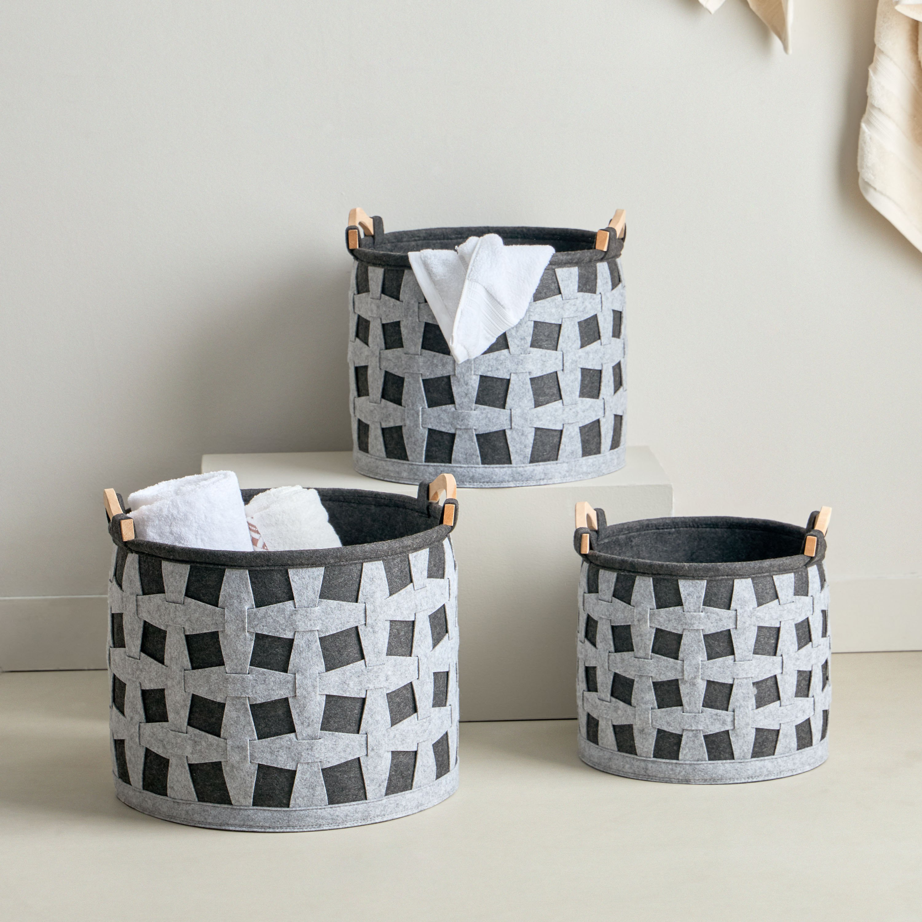 Circular 3-Piece Felt Basket Set-hbxbedroom-bedroomaccessories-bedroomstorage-image-1