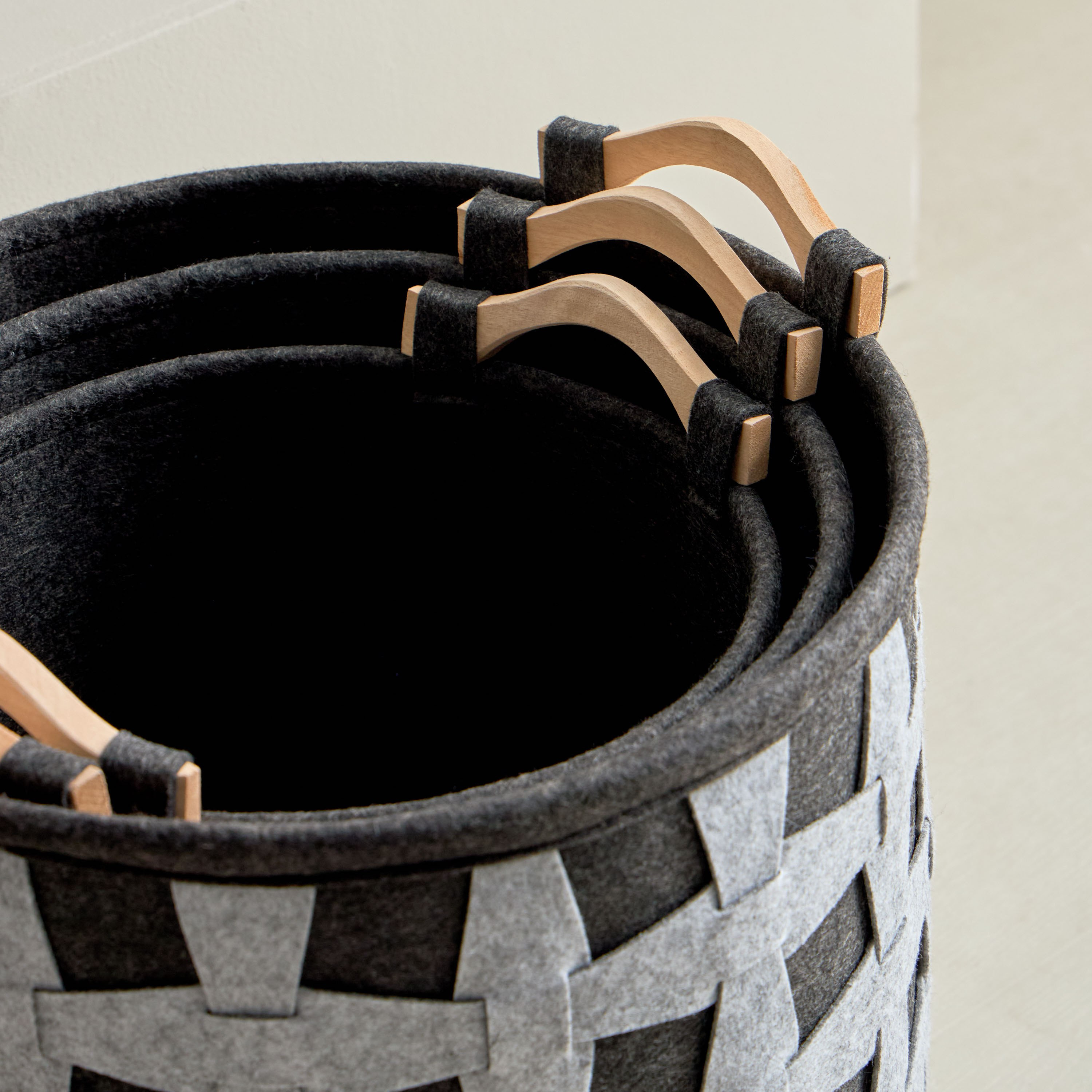 Circular 3-Piece Felt Basket Set-hbxbedroom-bedroomaccessories-bedroomstorage-image-4