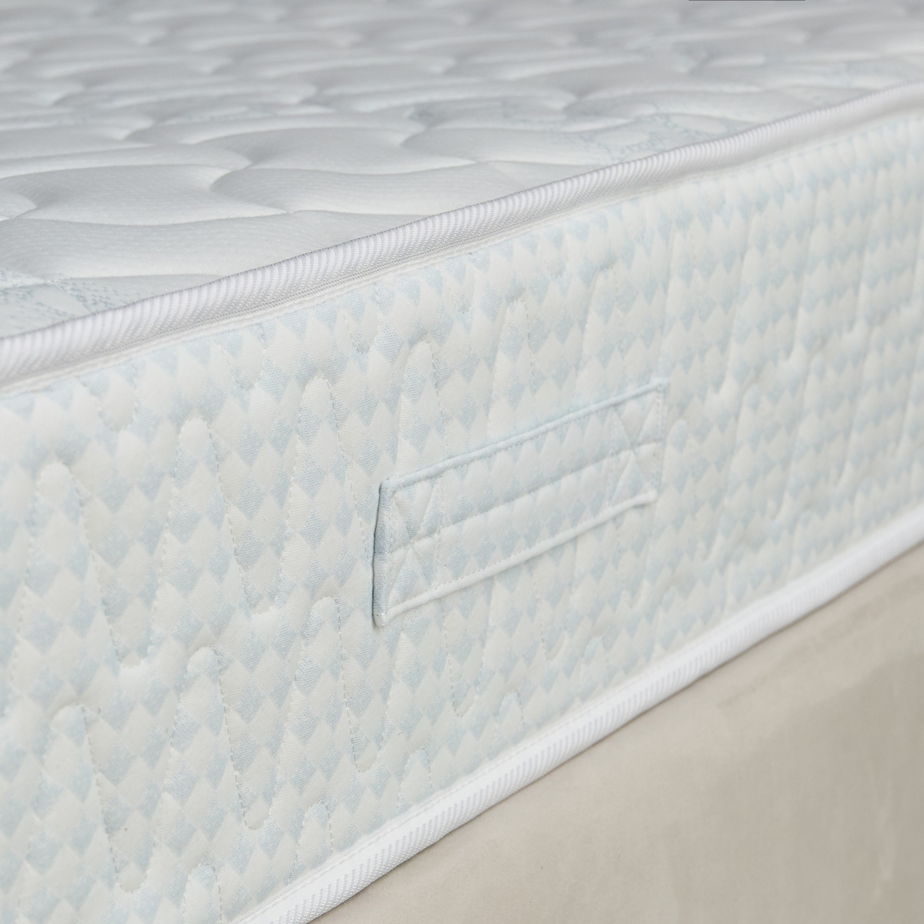 مرتبة كوين بنوابض حلزونية متوسطة الصلابة من سليب نيست آي بلوم كومفورت -  155x205x23 سم-hbxbedroom-mattresses-queen-image-7