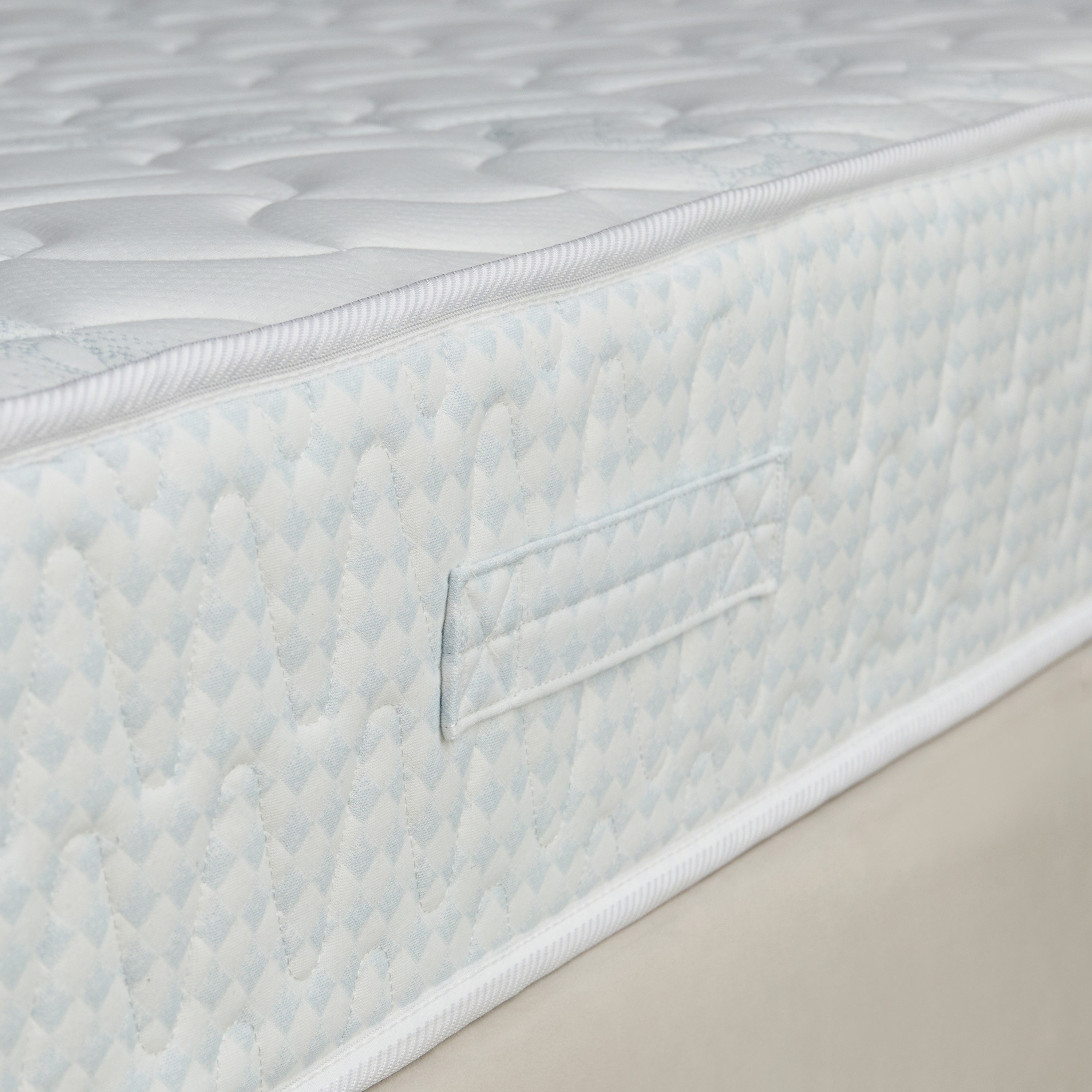 مرتبة كوين بنوابض حلزونية متوسطة الصلابة من سليب نيست آي بلوم كومفورت - 160x200x23 سم-hbxbedroom-mattresses-queen-image-7