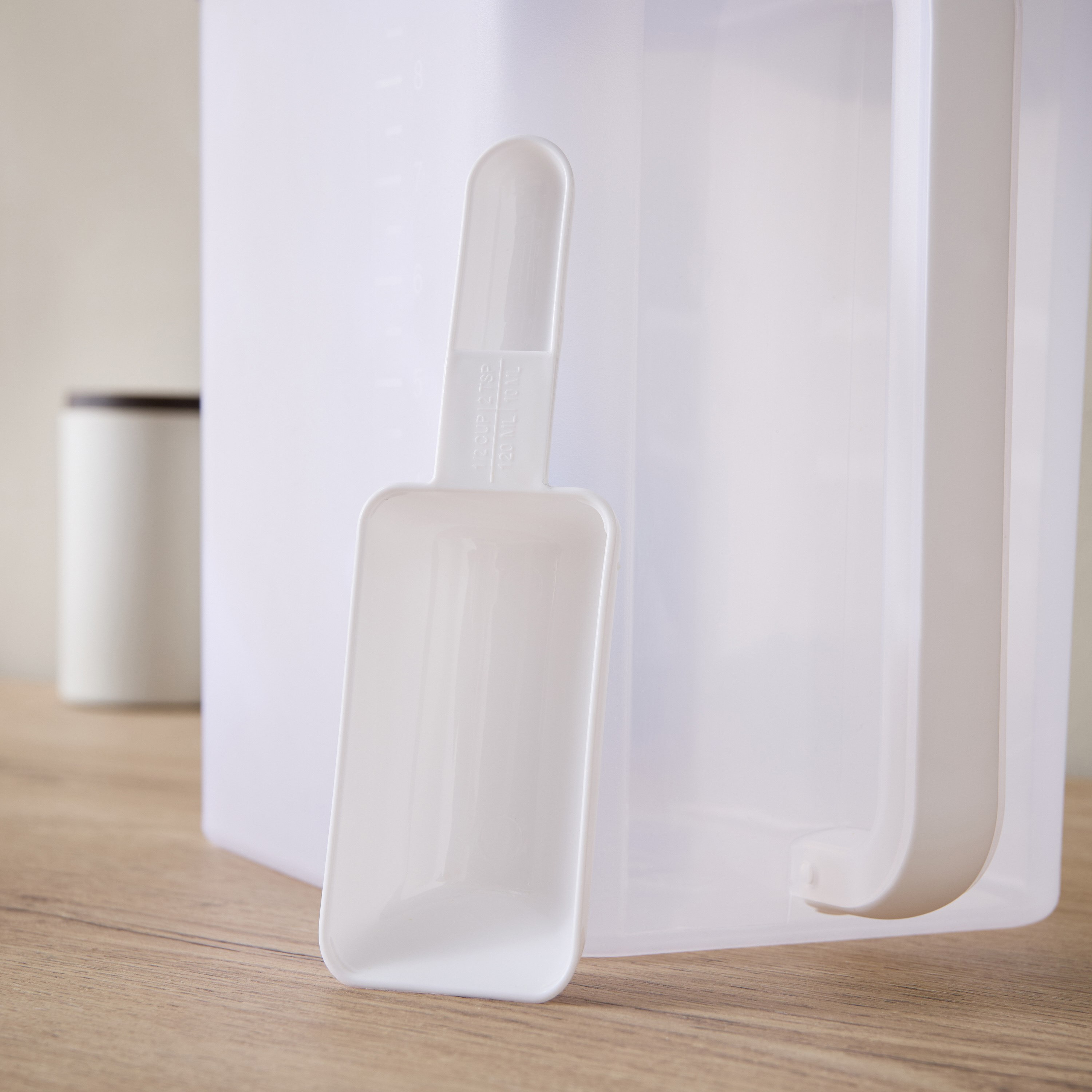 حافظة طعام بمقبض ومغرفة من سبكترا - 9 لتر-hbxhomeware-hbxkitchen-image-4