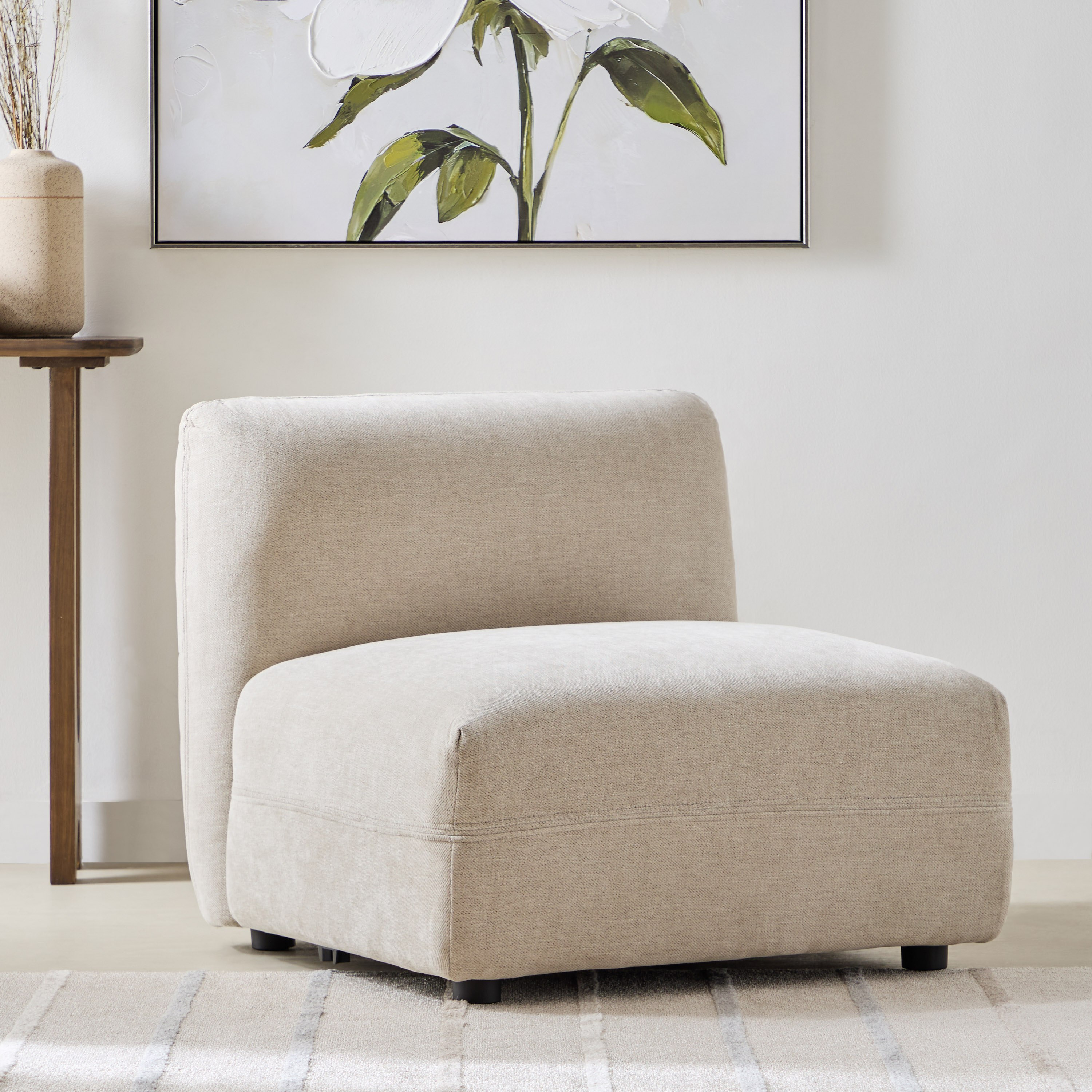 كرسي قماش دون مساند ذراعين من فيجو-hbxlivingroom-sofasandarmchairs-modularsofas-image-1