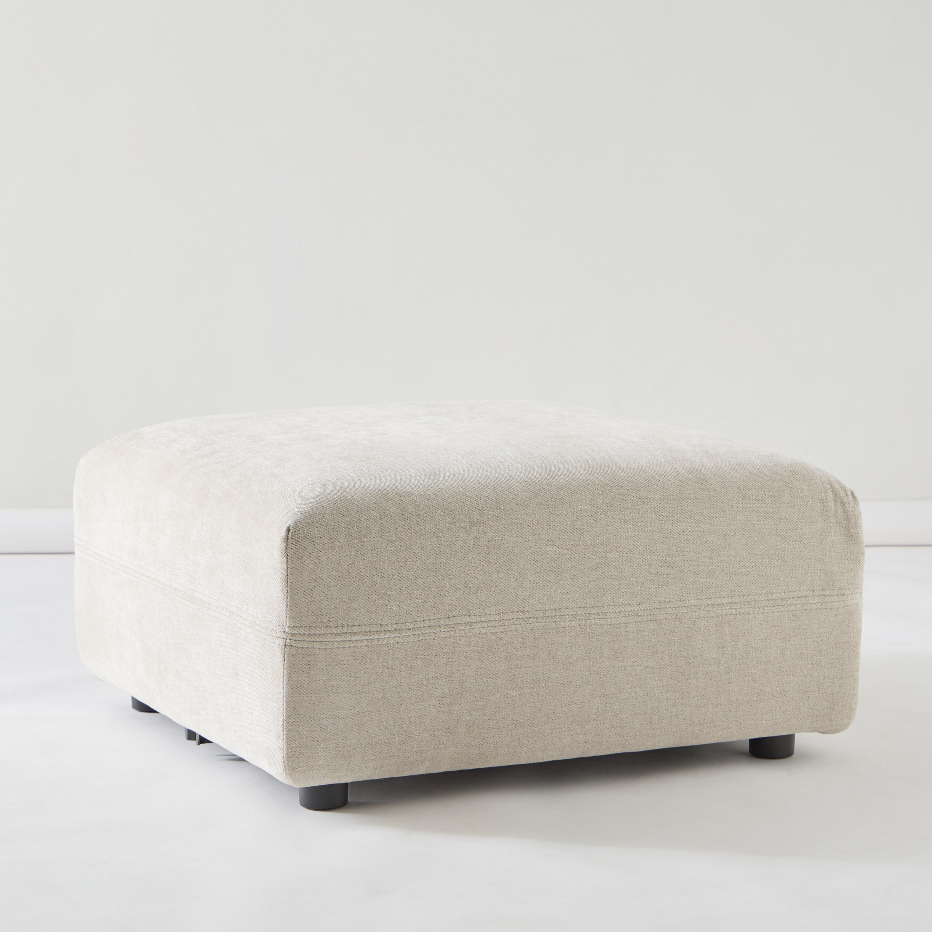 مسند قدم قماش من فيجو-hbxlivingroom-sofasandarmchairs-modularsofas-image-10