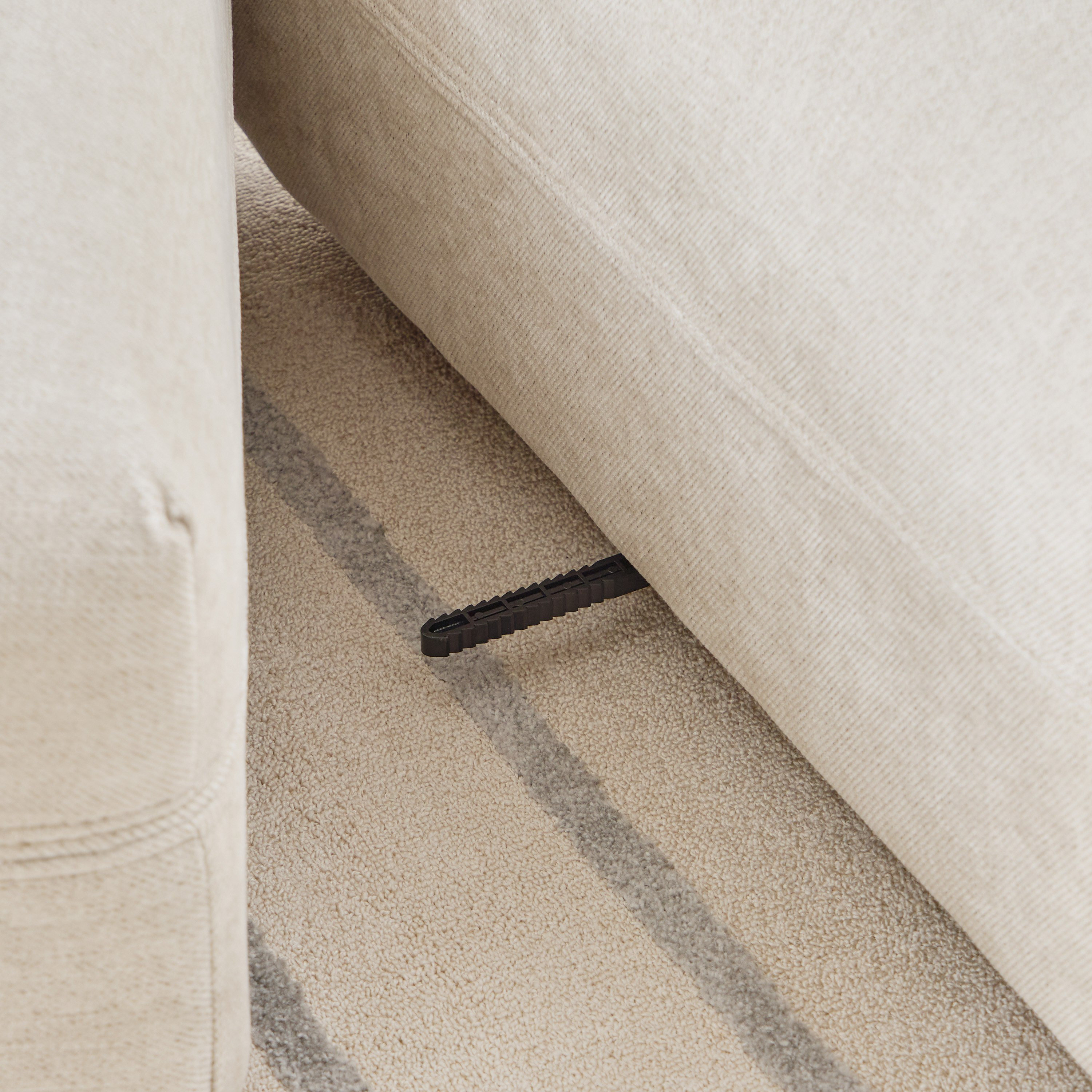 مسند قدم قماش من فيجو-hbxlivingroom-sofasandarmchairs-modularsofas-image-5