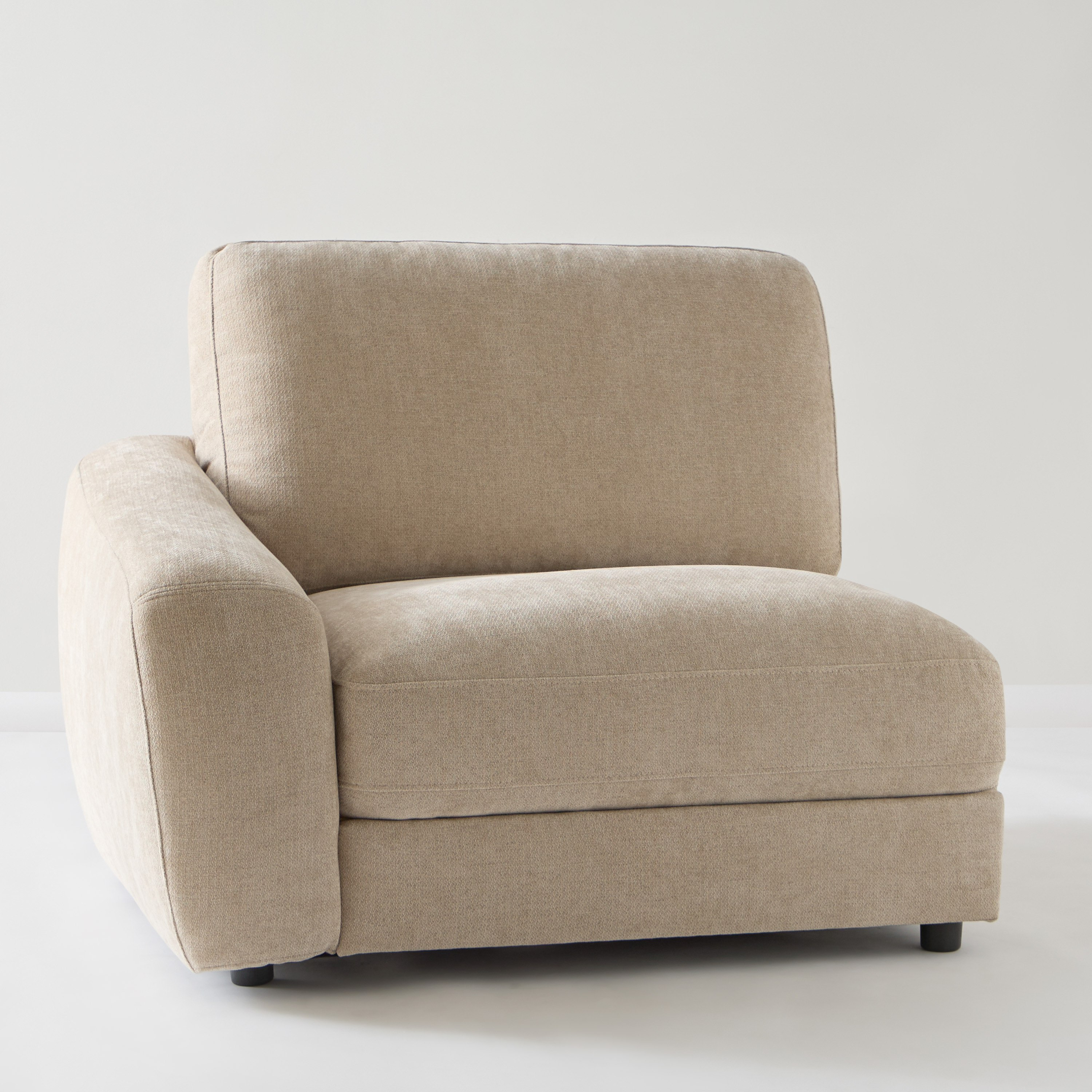 كرسي بذراع أيسر قماش من بالينسيا-hbxlivingroom-sofasandarmchairs-modularsofas-image-10