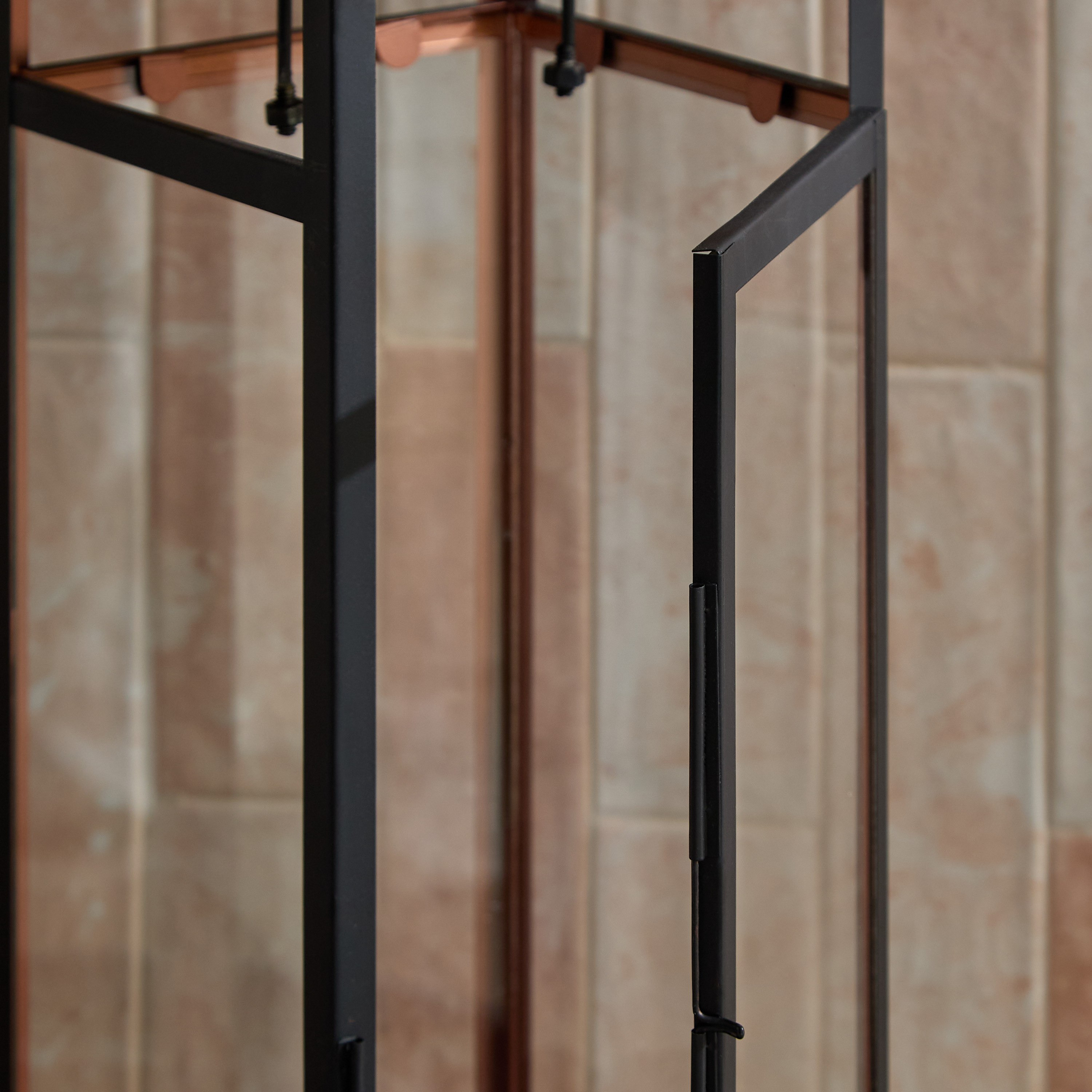 فانوس عصري بتشطيب ميتال وغطاء من الخشب الطبيعي من برومبتون - 18x18x48 سم-hbxdecorandfurnishings-homeaccessories-lanterns-image-4