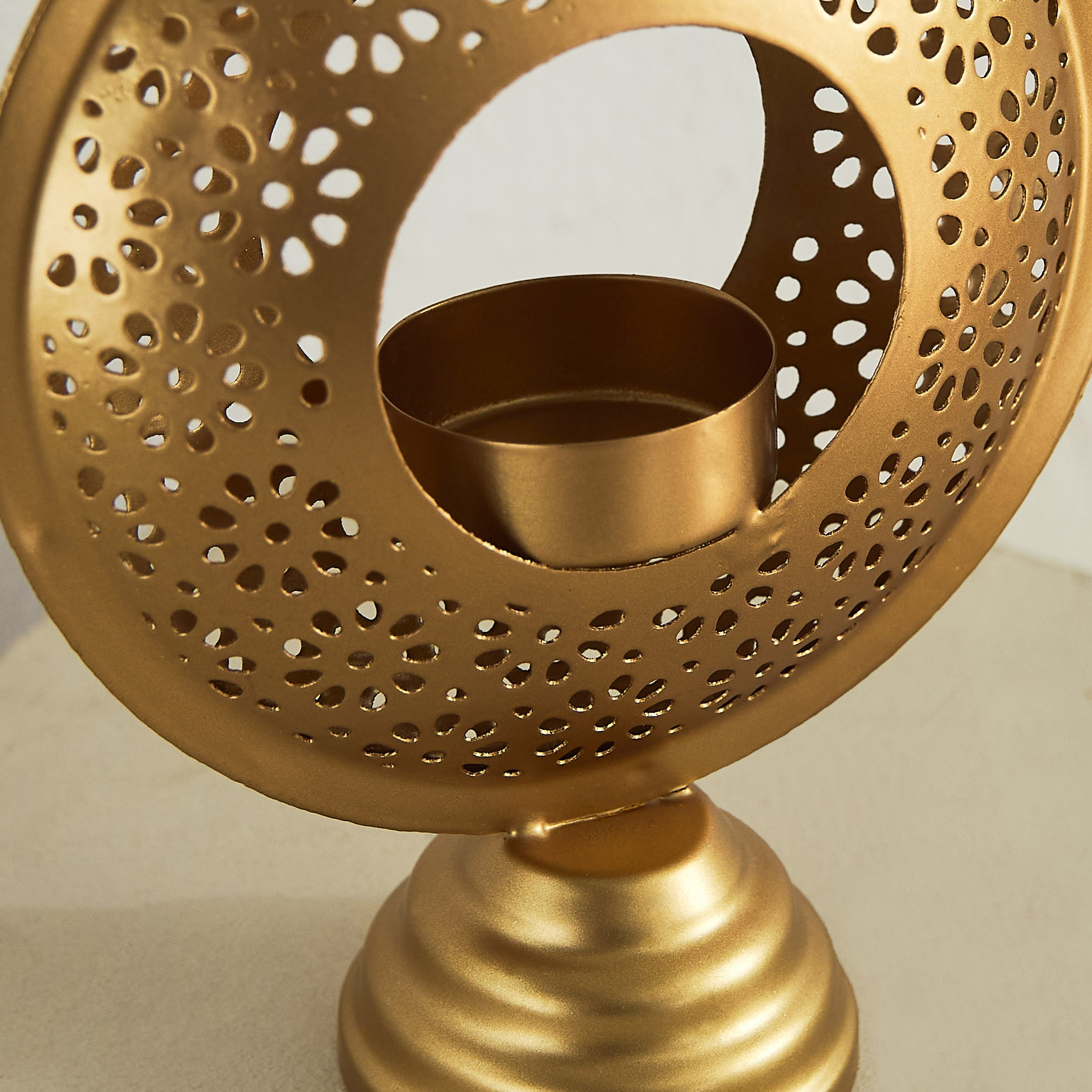 حامل شموع صغيرة معدن بتفاصيل مفرّغة من إيسابا - 12.5x5.5x16 سم-hbxlivingroom-decorandaccessories-candleholders-image-3