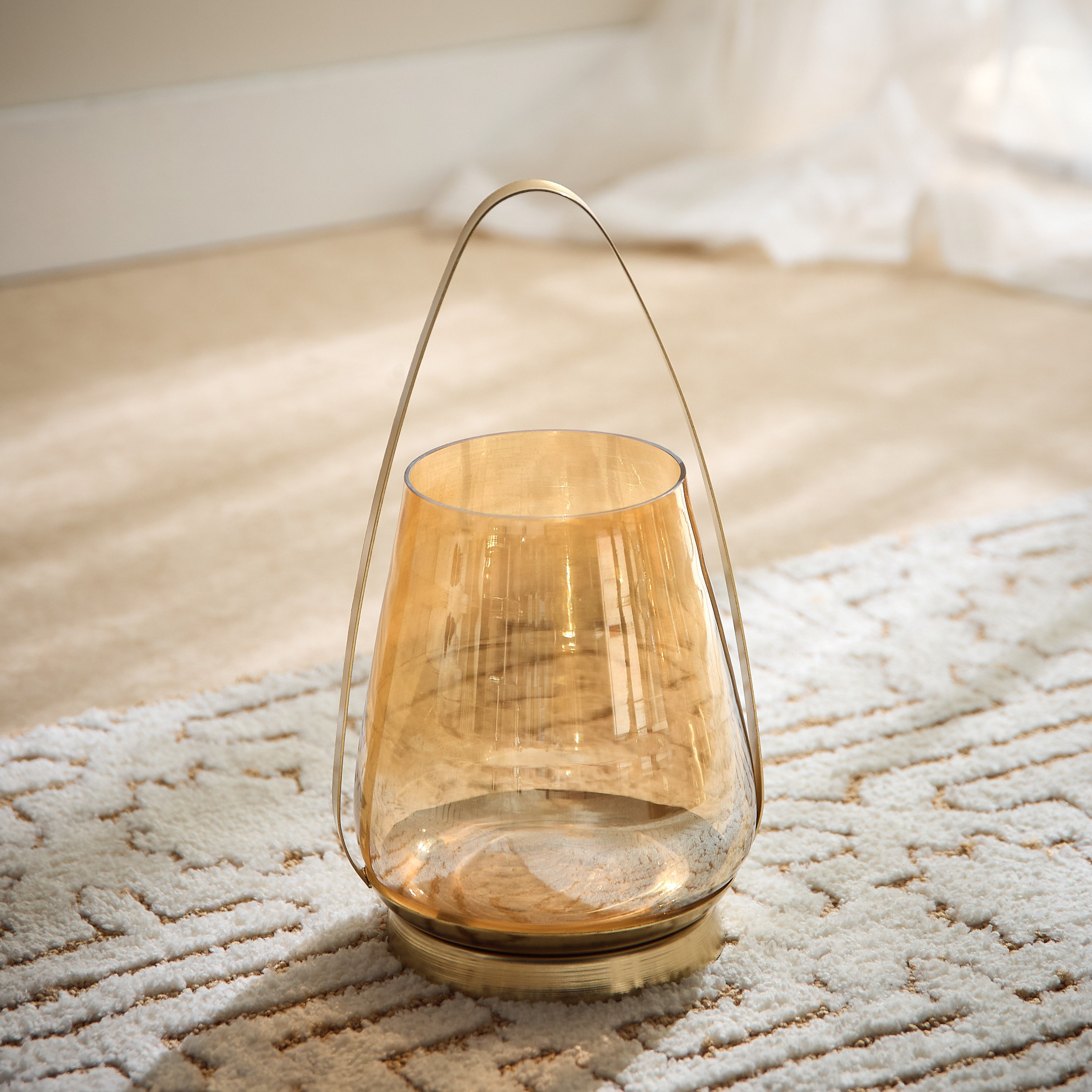 حامل شموع معدني بزجاج لامع من أكورد - 17.5x14x29 سم-hbxlivingroom-decorandaccessories-candleholders-image-2