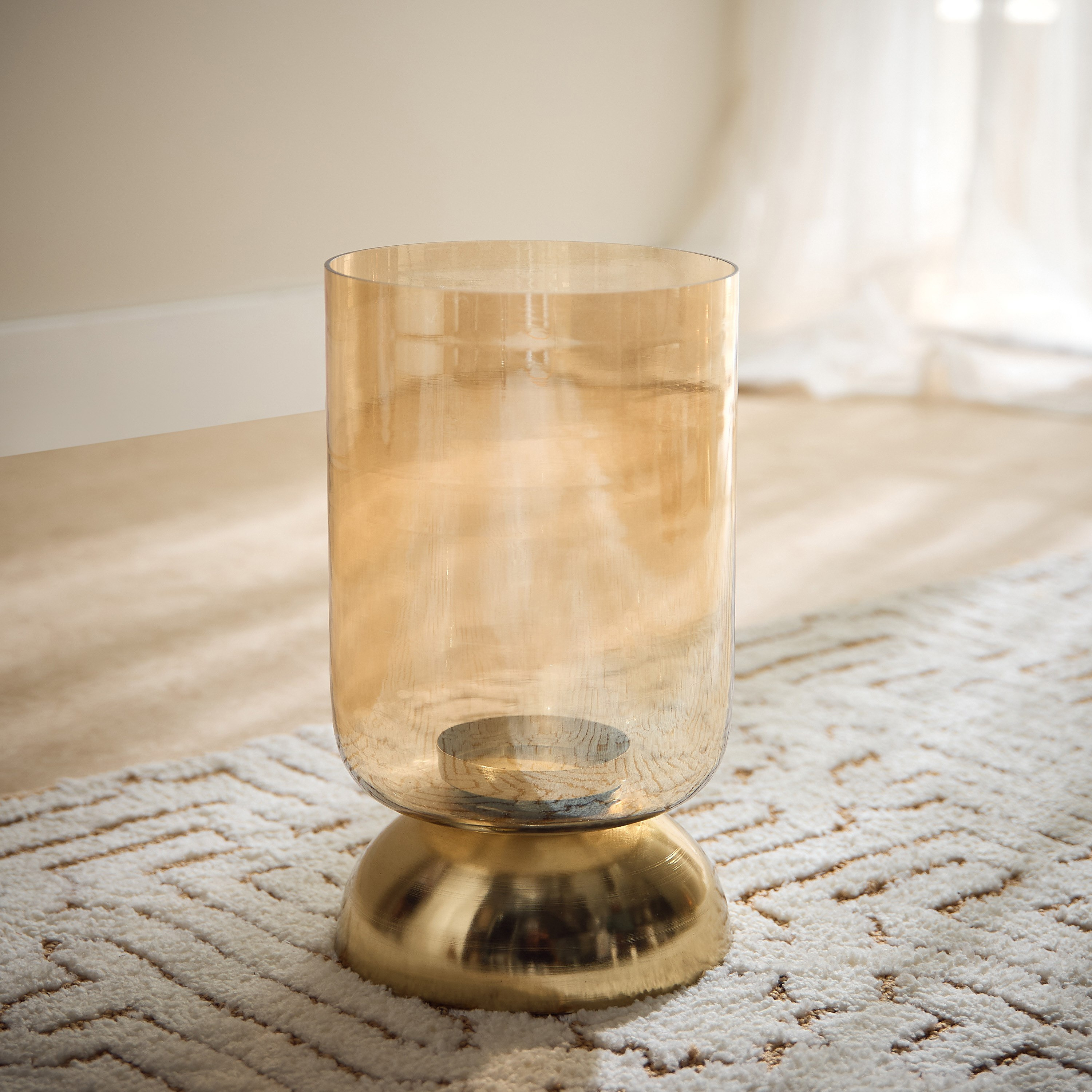 حامل شموع زجاج لامع بقاعدة معدنية من أكورد - 15x15x27 سم-hbxlivingroom-decorandaccessories-candleholders-image-2
