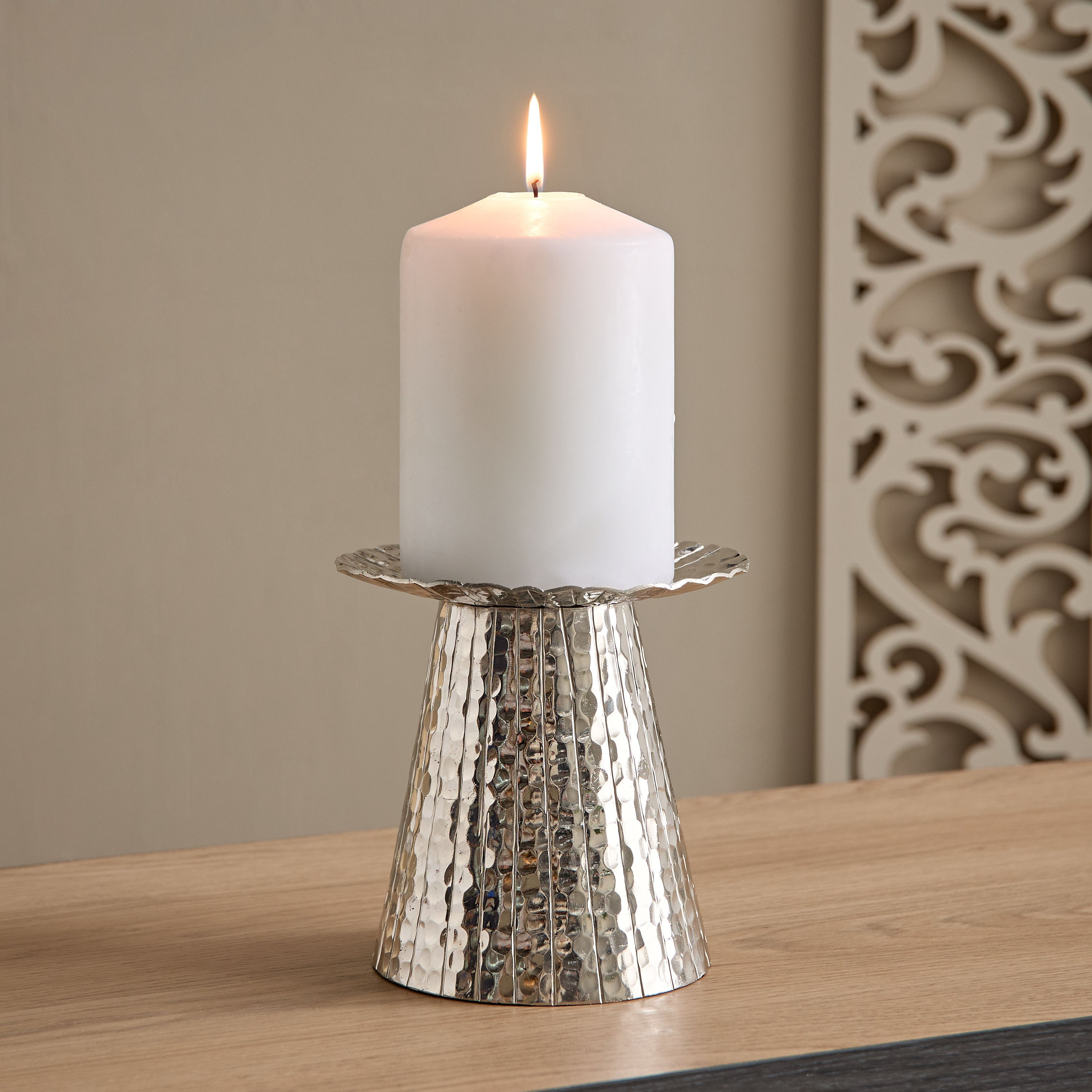 حامل شموع طويلة مستدير مضلع ألومنيوم لامع من أوسي - 15.5 × 15.5 × 15 سم-hbxlivingroom-decorandaccessories-candleholders-image-1