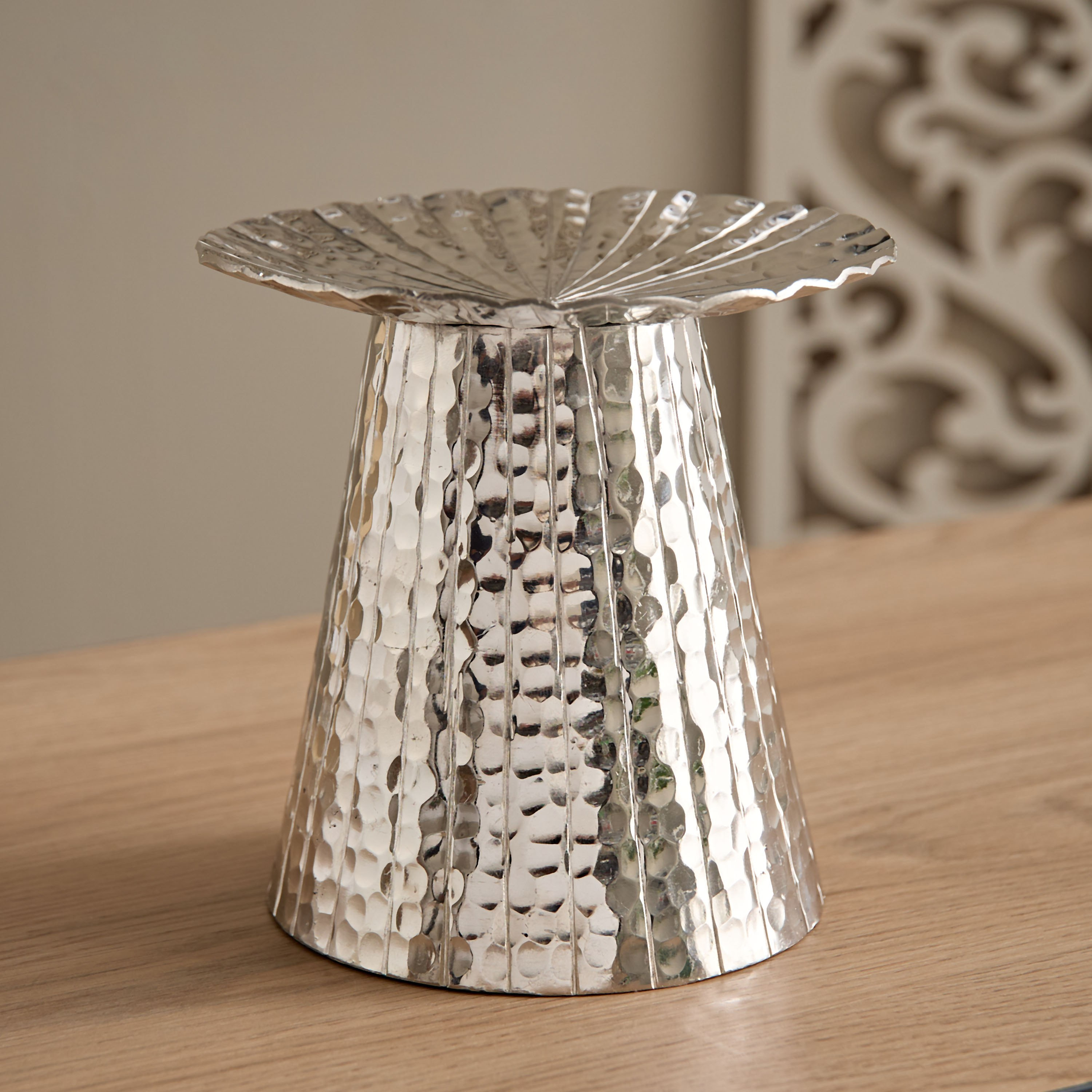 حامل شموع طويلة مستدير مضلع ألومنيوم لامع من أوسي - 15.5 × 15.5 × 15 سم-hbxlivingroom-decorandaccessories-candleholders-image-2