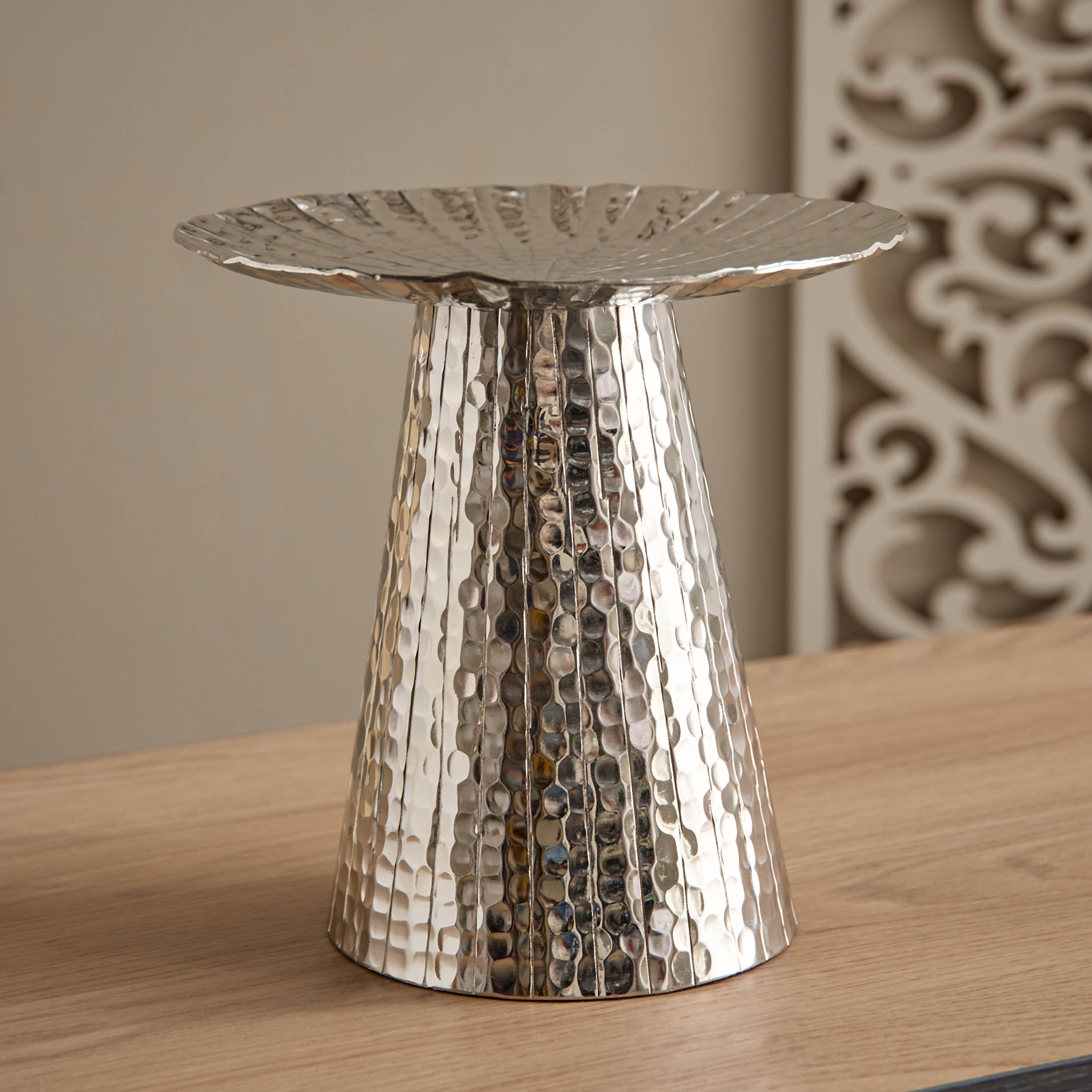 Ausie Aluminium Sparkle Ribbed Round Pillar Candle Holder - 21x21x20 cm-hbxlivingroom-decorandaccessories-candleholders-image-2