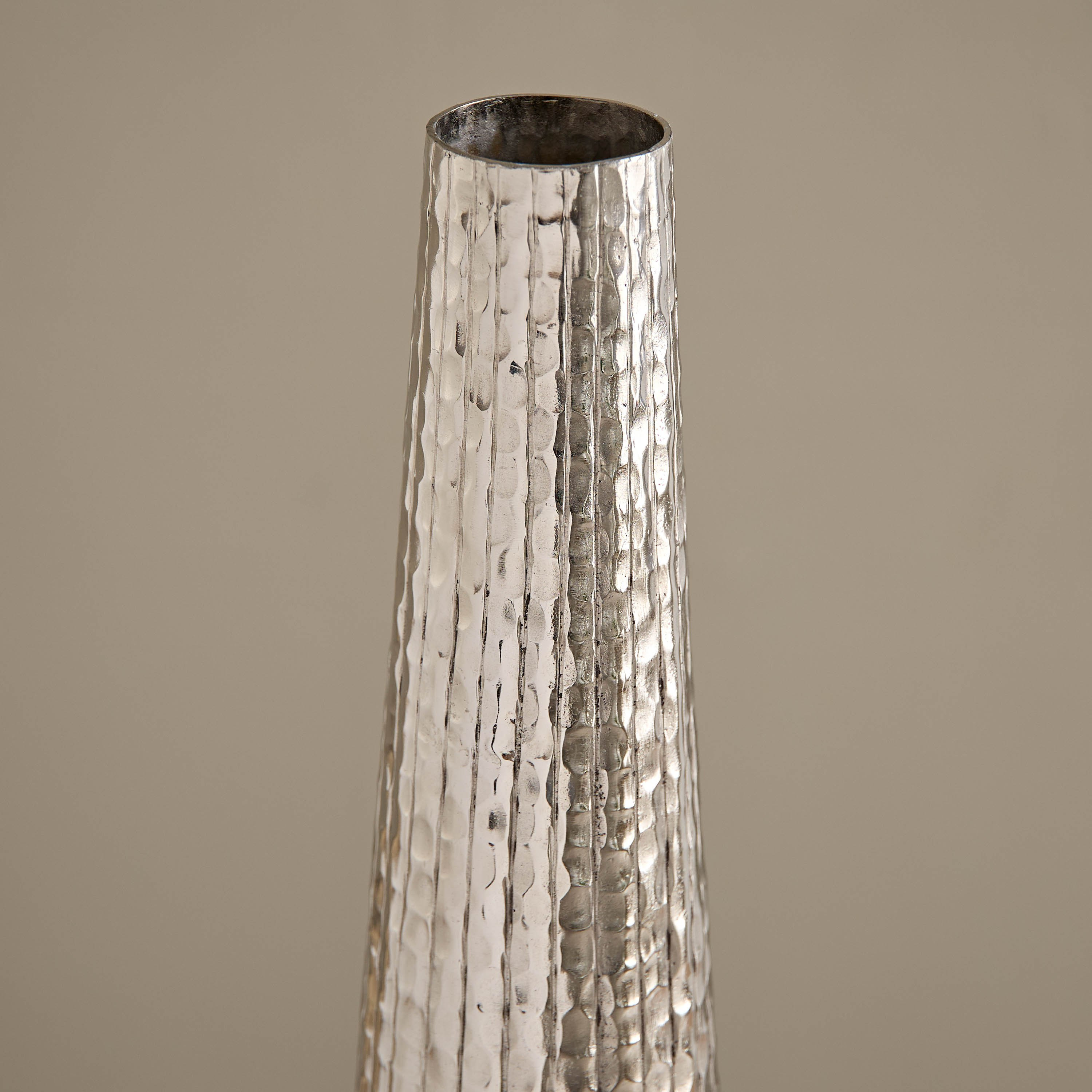 Ausie Aluminium Sparkle Ribbed Tall Vase - 13.5x13.5x65.5 cm-hbxbedroom-decorandaccessories-vases-image-3