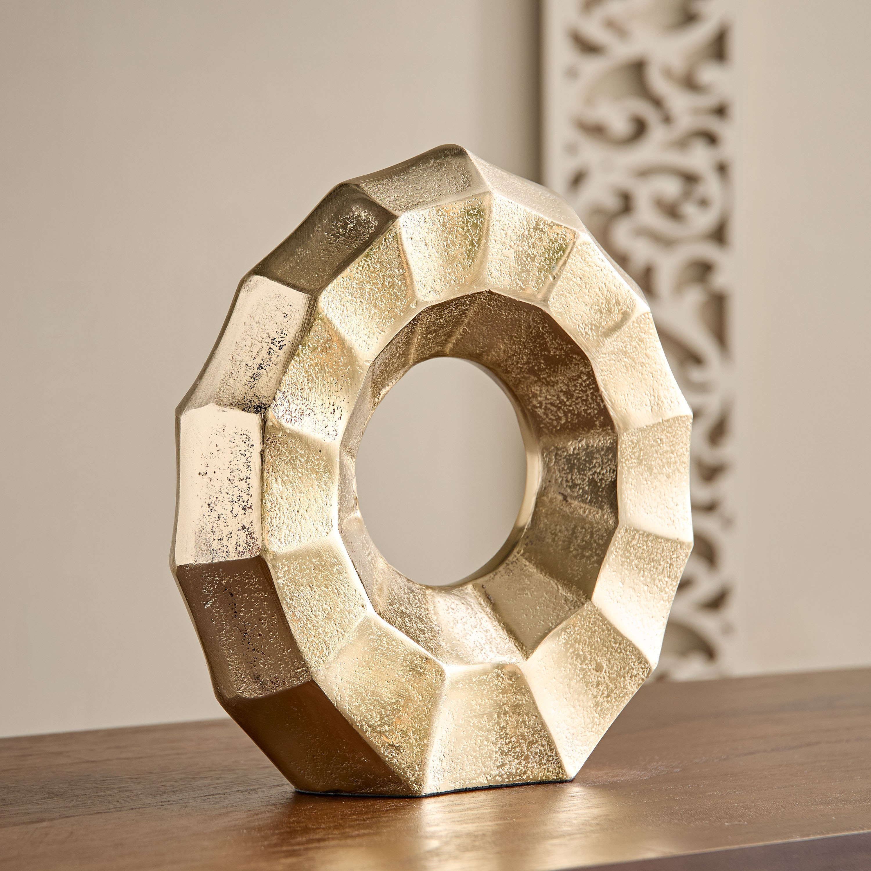 زينة طاولة ألومنيوم من أريزونا - 24.8x7x28 سم-hbxhomeware-homedecor-figurinesandornaments-image-2