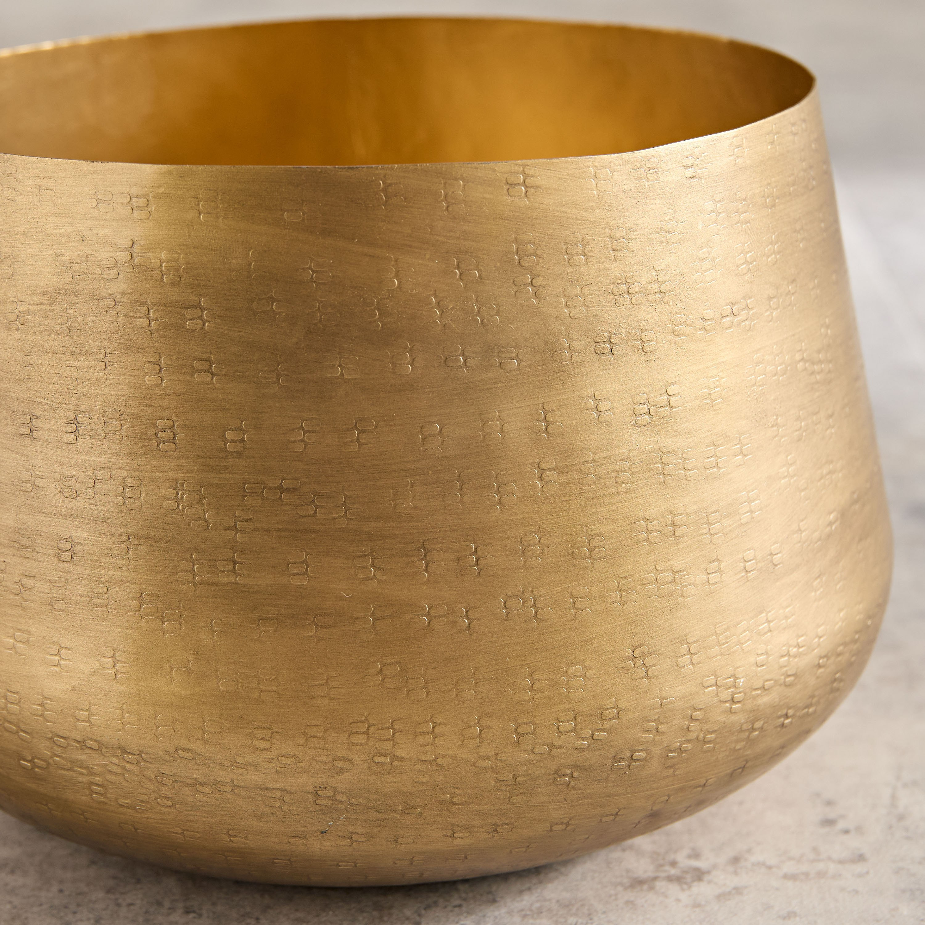 Arizona Metal Hammered Round Planter - 25x25x16 cm-PROMO_QA_HB_B1G1_WWS_271025-image-3