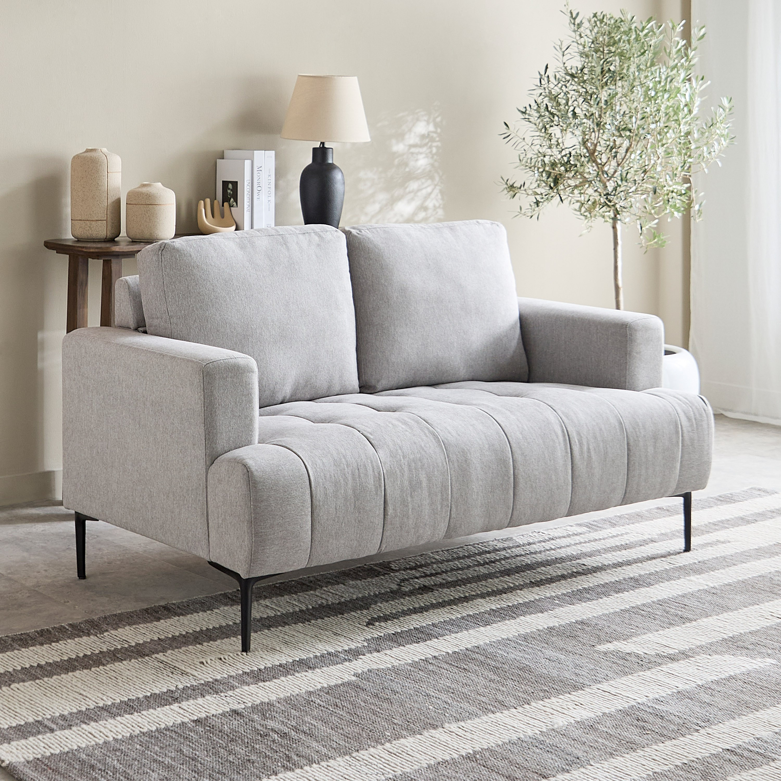 كنبة قماش بمقعدين من سكوت-hbxlivingroom-sofasandarmchairs-sofas-image-1