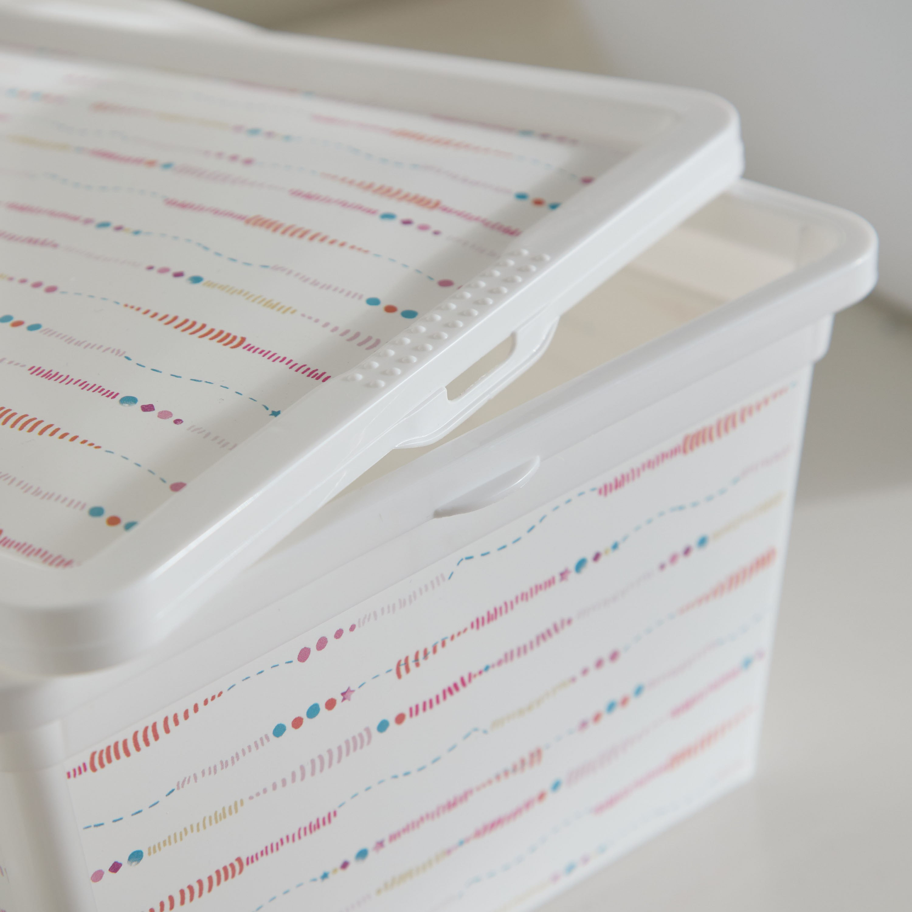 صندوق بطبعات تريند من ميدوز - 5 لتر-hbxkidsandyouth-bathandlaundry-bathroomaccessories-image-3