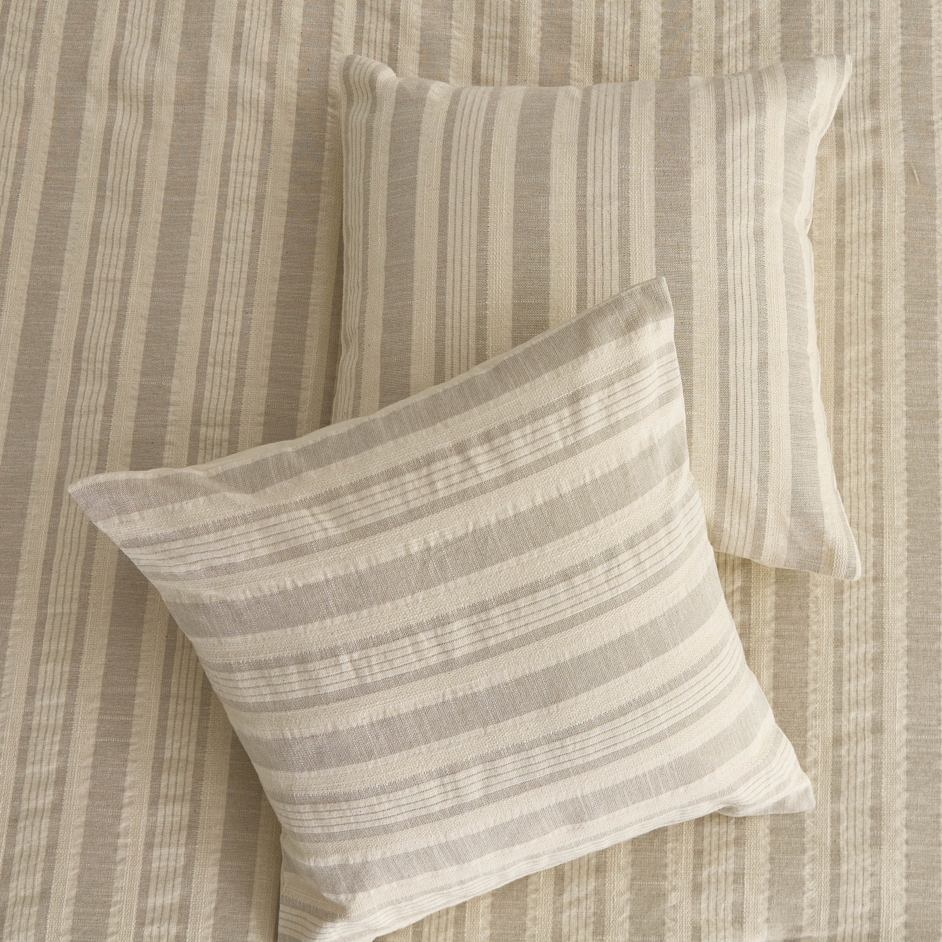 طقم لحاف كينج منسوج مخطط 5 قطع من وييف إليجانس - 220×240 سم-hbxhomeware-hbxbedroom-image-7