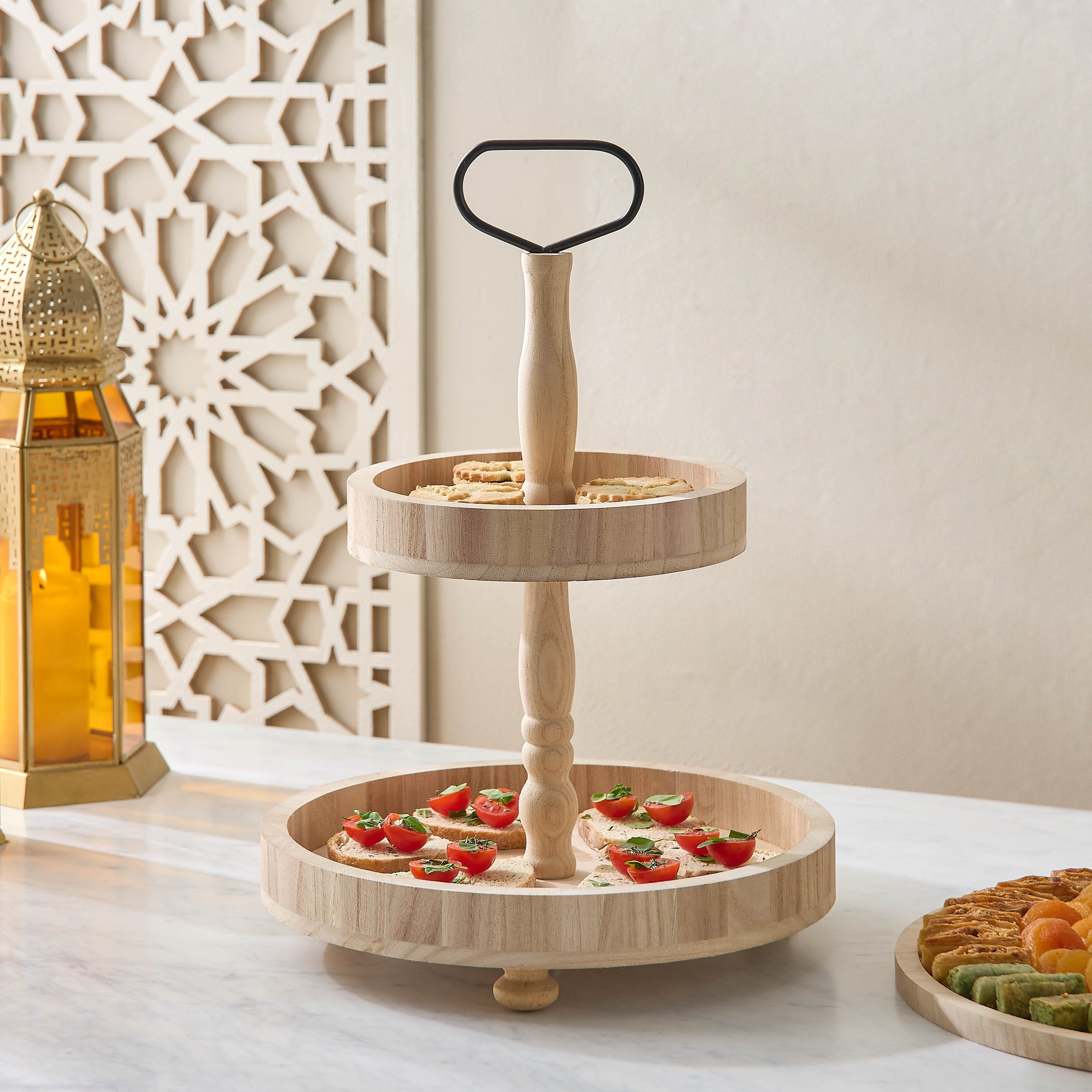 صحن خشبي بمقبض من بولونيا-hbxdecorandfurnishings-tabletop-crockery-image-1