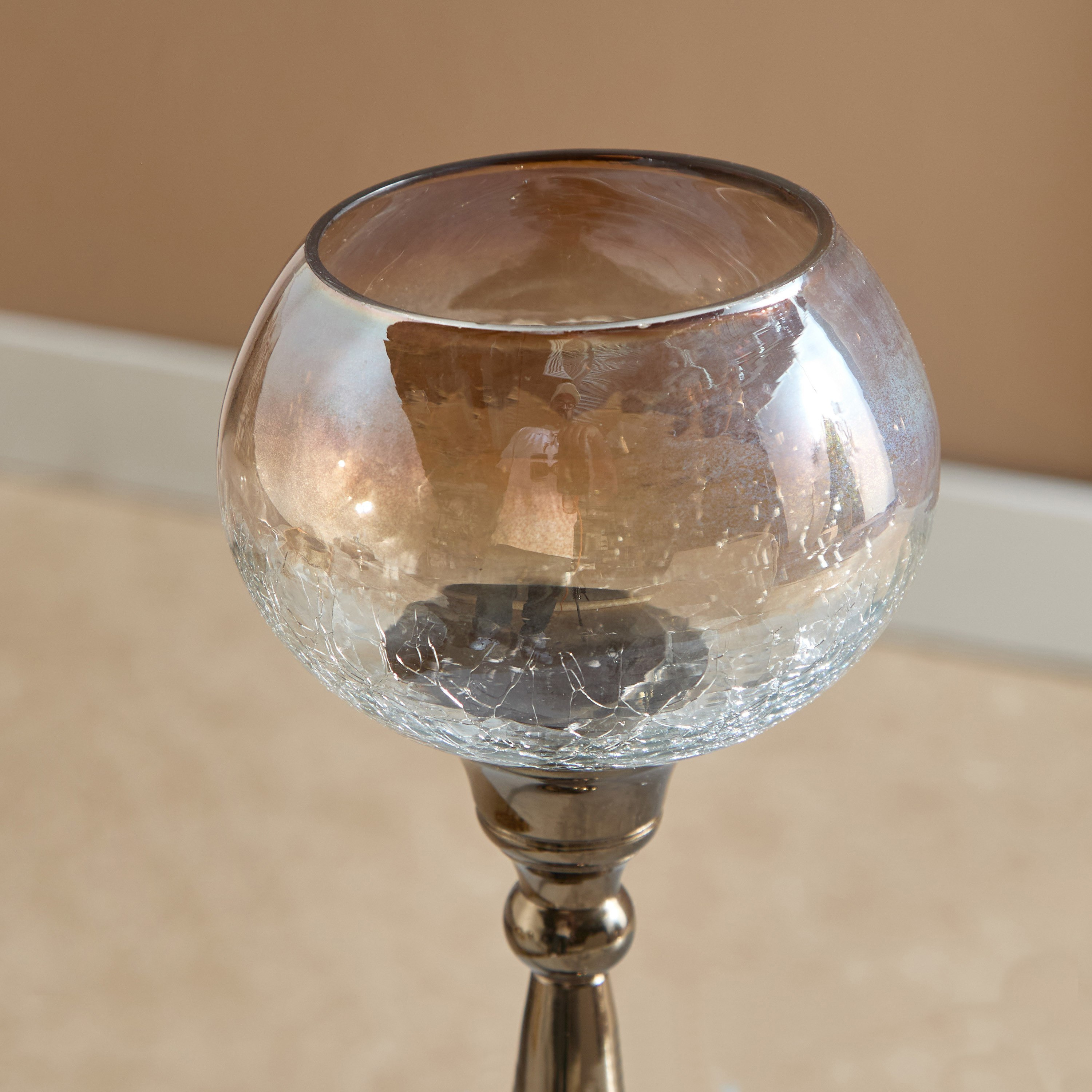 حامل شموع زجاجي نصف متشقق بقاعدة فولاذية من جبهة - 12x12x30 سم-hbxlivingroom-decorandaccessories-candleholders-image-3