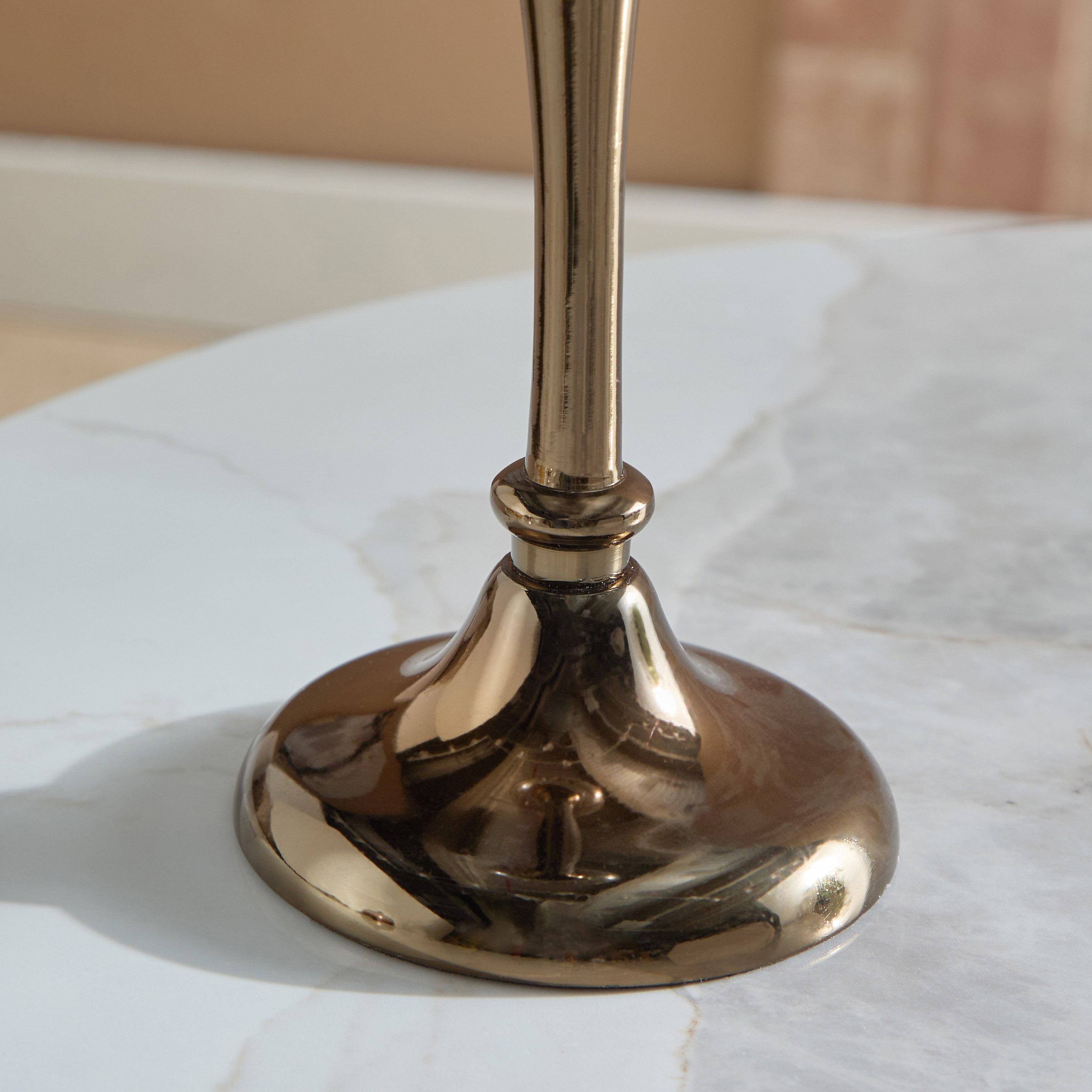 حامل شموع زجاجي نصف متشقق بقاعدة فولاذية من جبهة - 12x12x30 سم-hbxlivingroom-decorandaccessories-candleholders-image-4