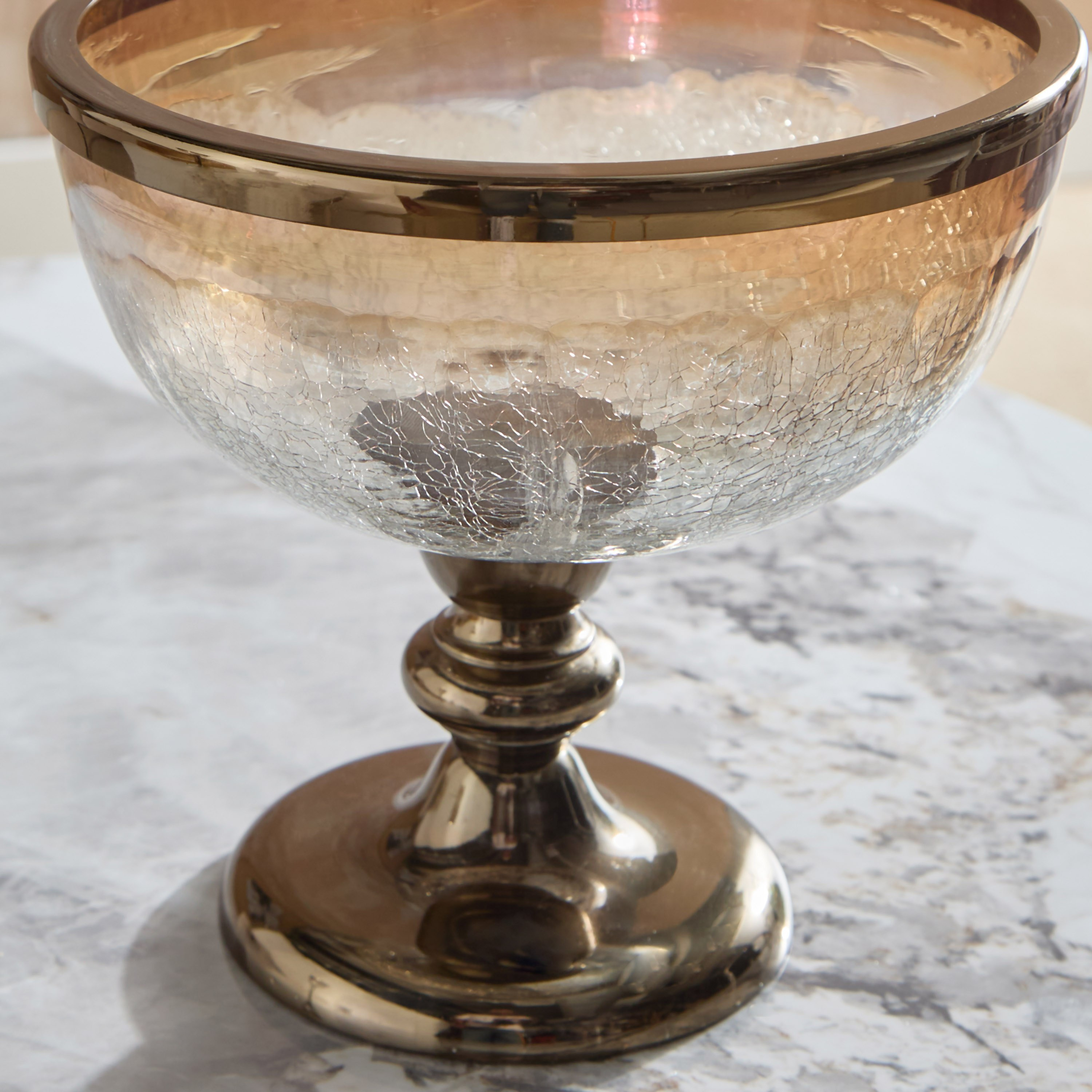 وعاء زجاجي نصف متشقق بقاعدة فولاذية وحلقة علوية فولاذية من جبهة - 21x21x20 سم-hbxdecorandfurnishings-homeaccessories-bowls-image-3