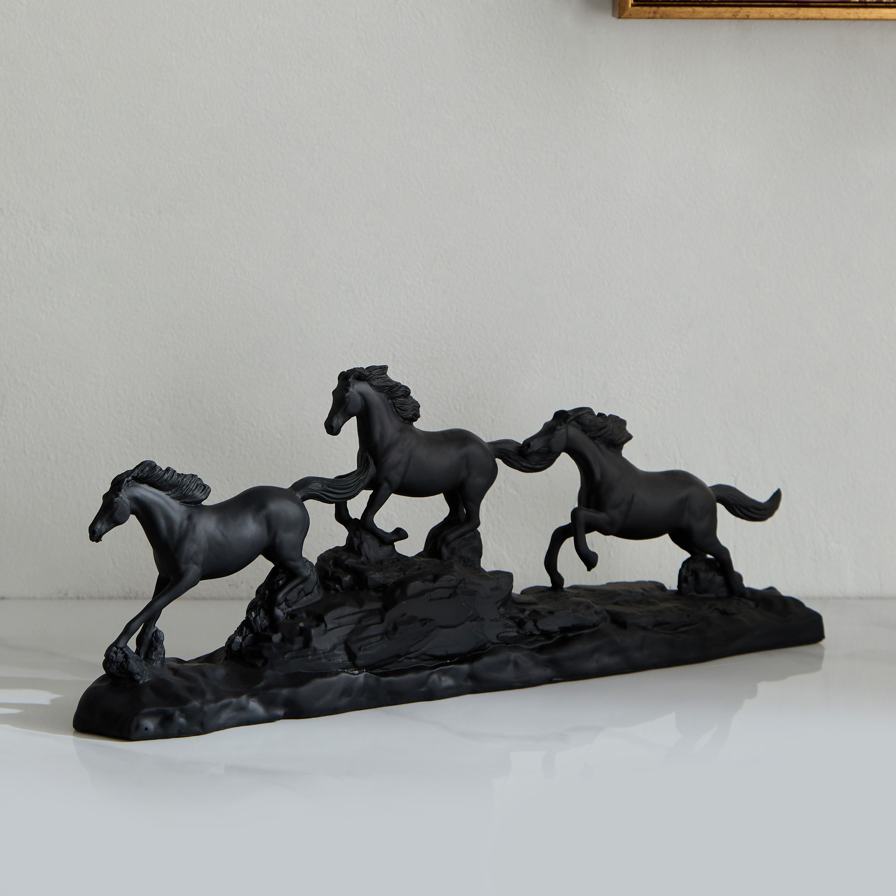 تمثال خيول راكضة بوليريسين من دينما - 41.8x8x15.5 سم-hbxhomeware-homedecor-figurinesandornaments-image-1