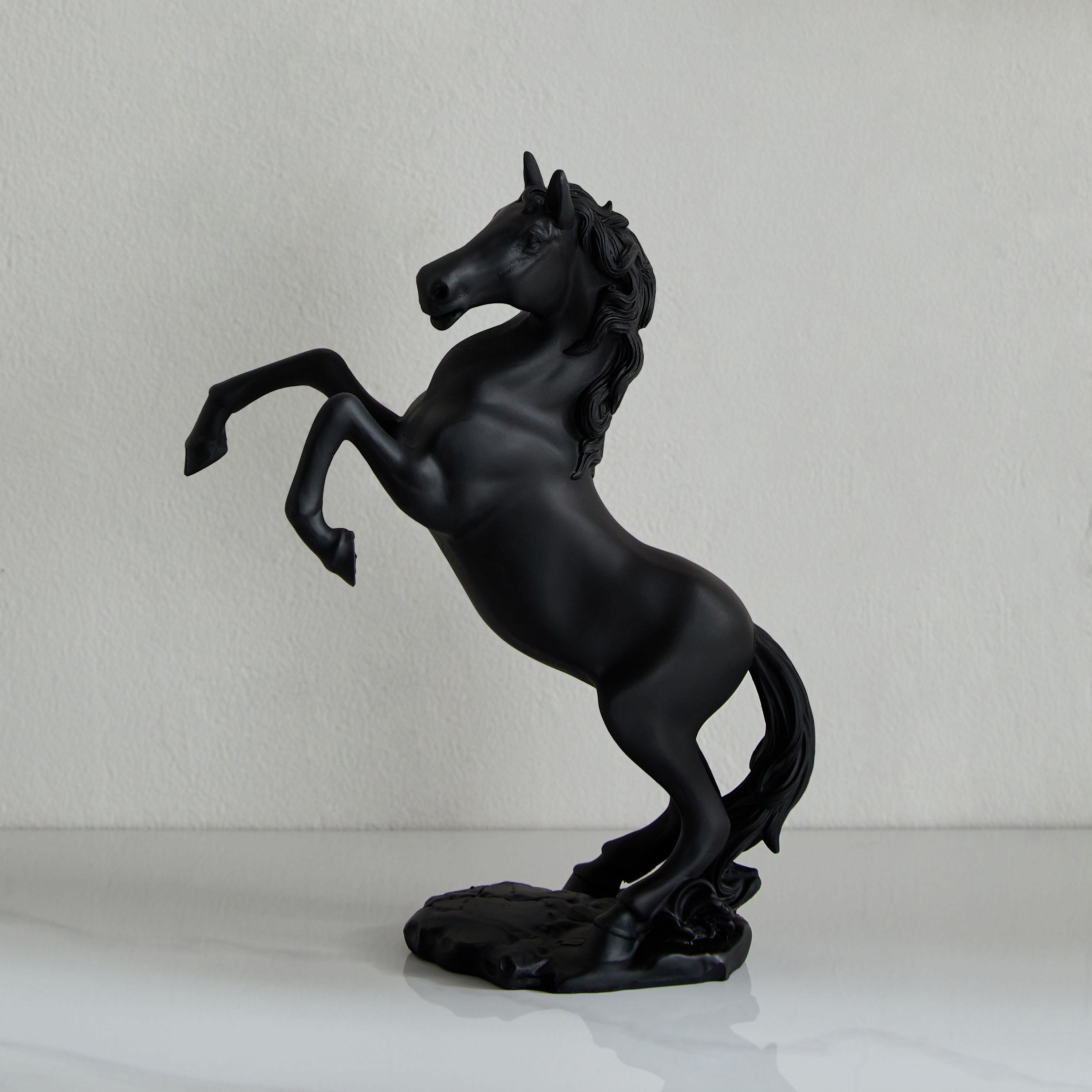 حصان قافز بوليريسين من دينما - 20x9.9x25.2 سم-hbxhomeware-homedecor-figurinesandornaments-image-2