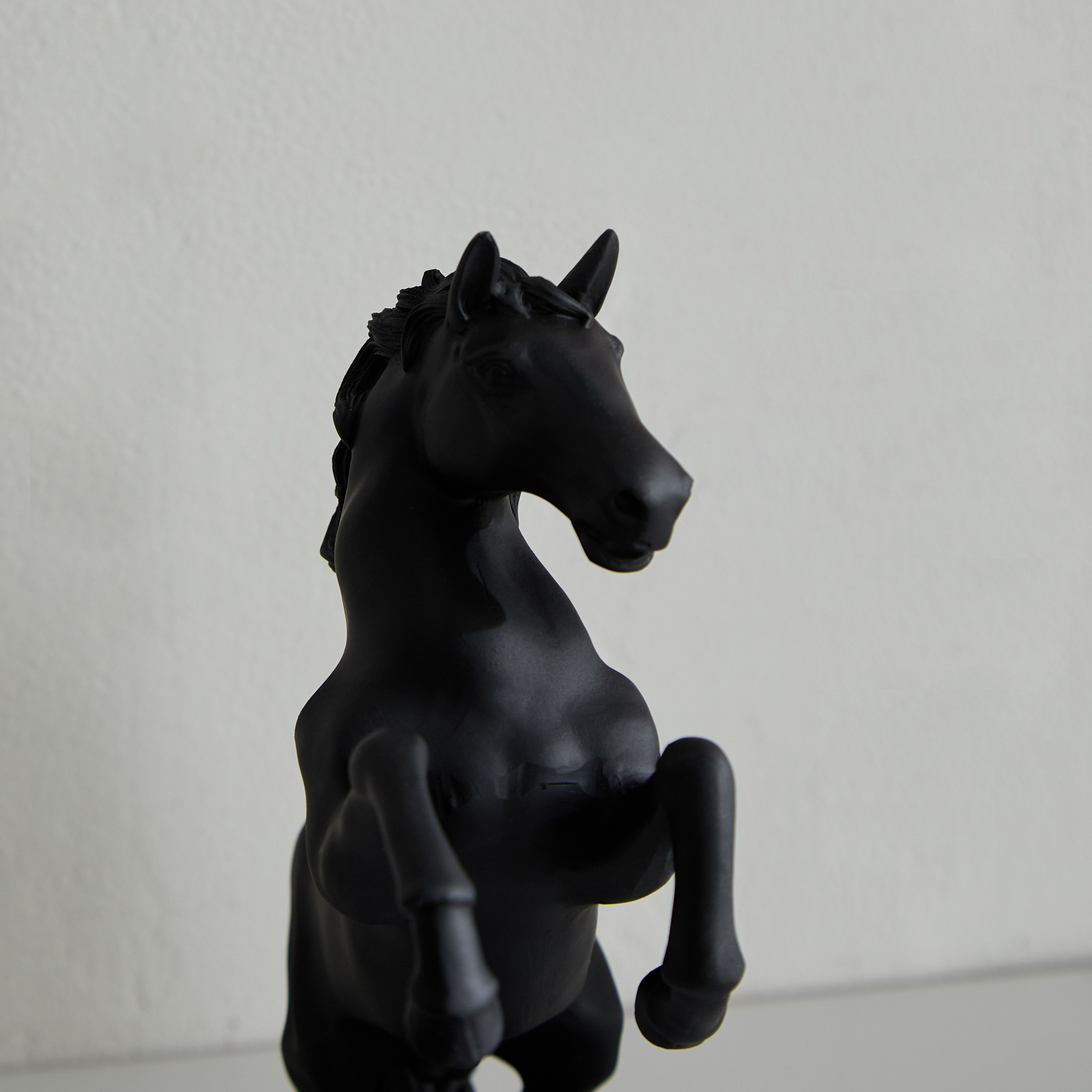 حصان قافز بوليريسين من دينما - 20x9.9x25.2 سم-hbxhomeware-homedecor-figurinesandornaments-image-3