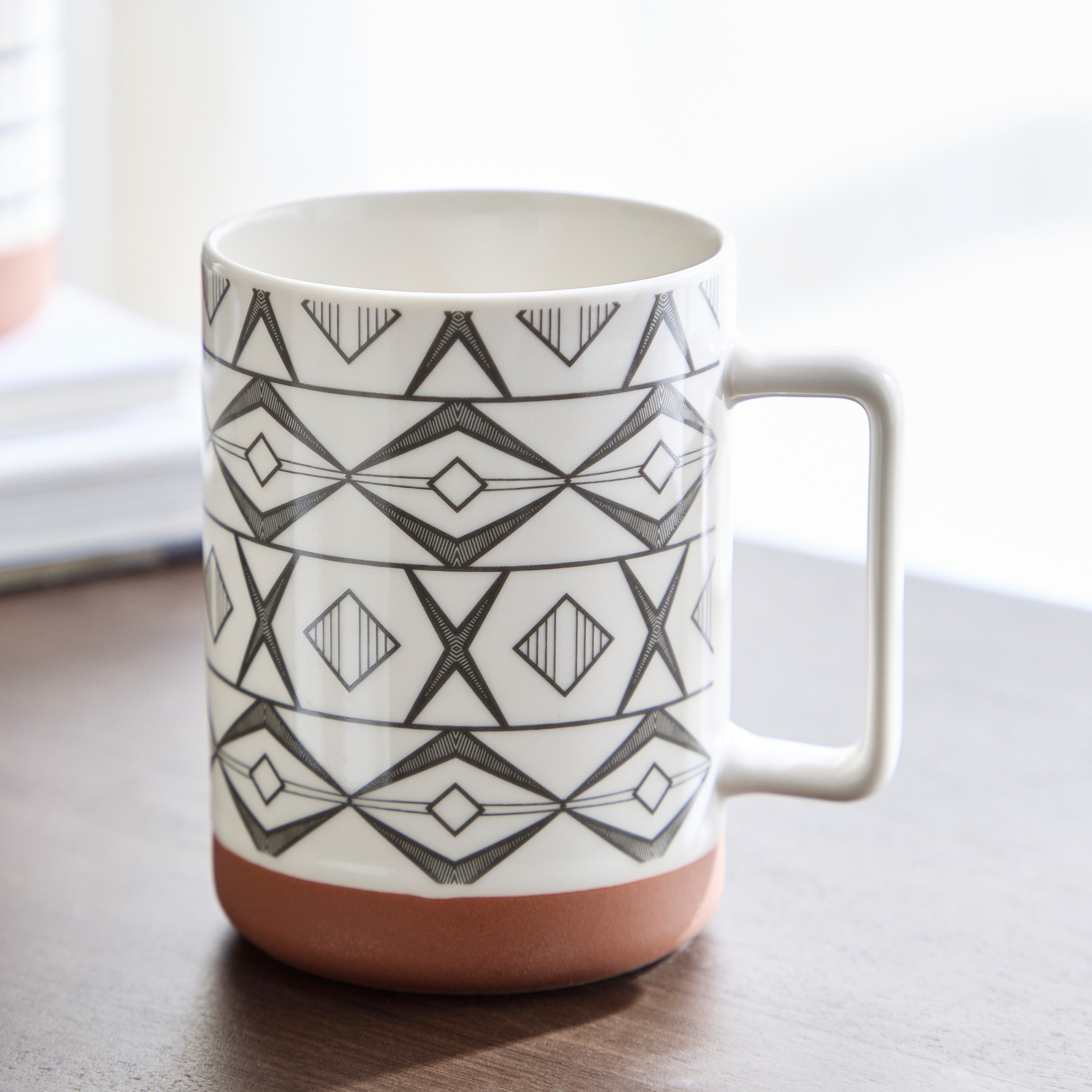 Trendy Diamond Mug with Base - 400 ml-hbxhomeware-diningandtabletop-coffeeandteasets-image-1