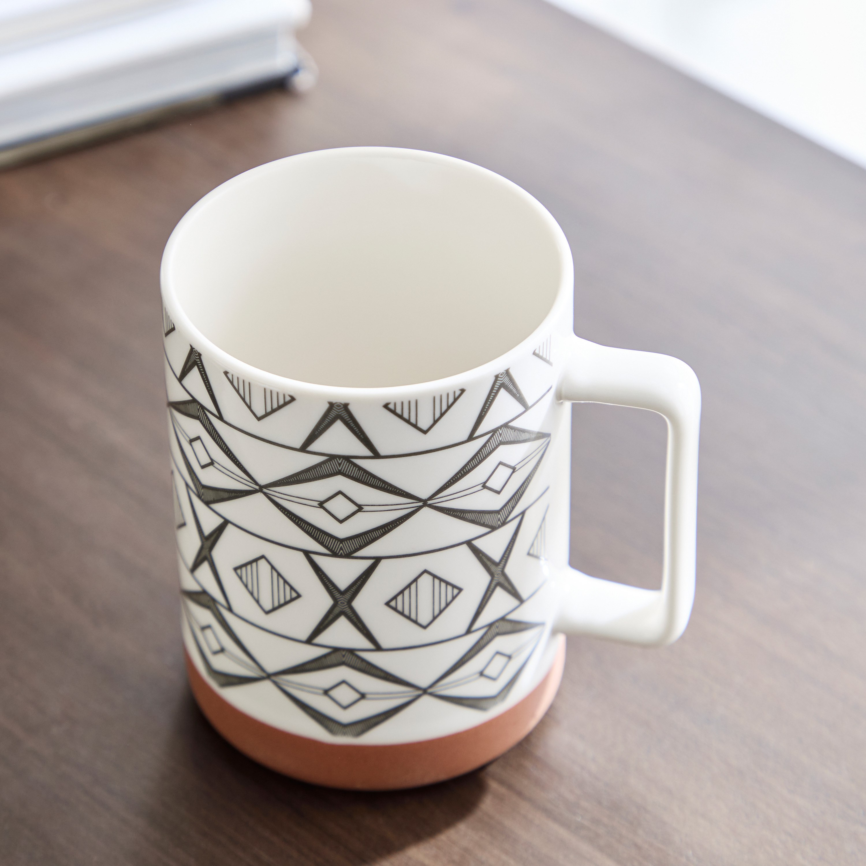 Trendy Diamond Mug with Base - 400 ml-hbxhomeware-diningandtabletop-coffeeandteasets-image-2