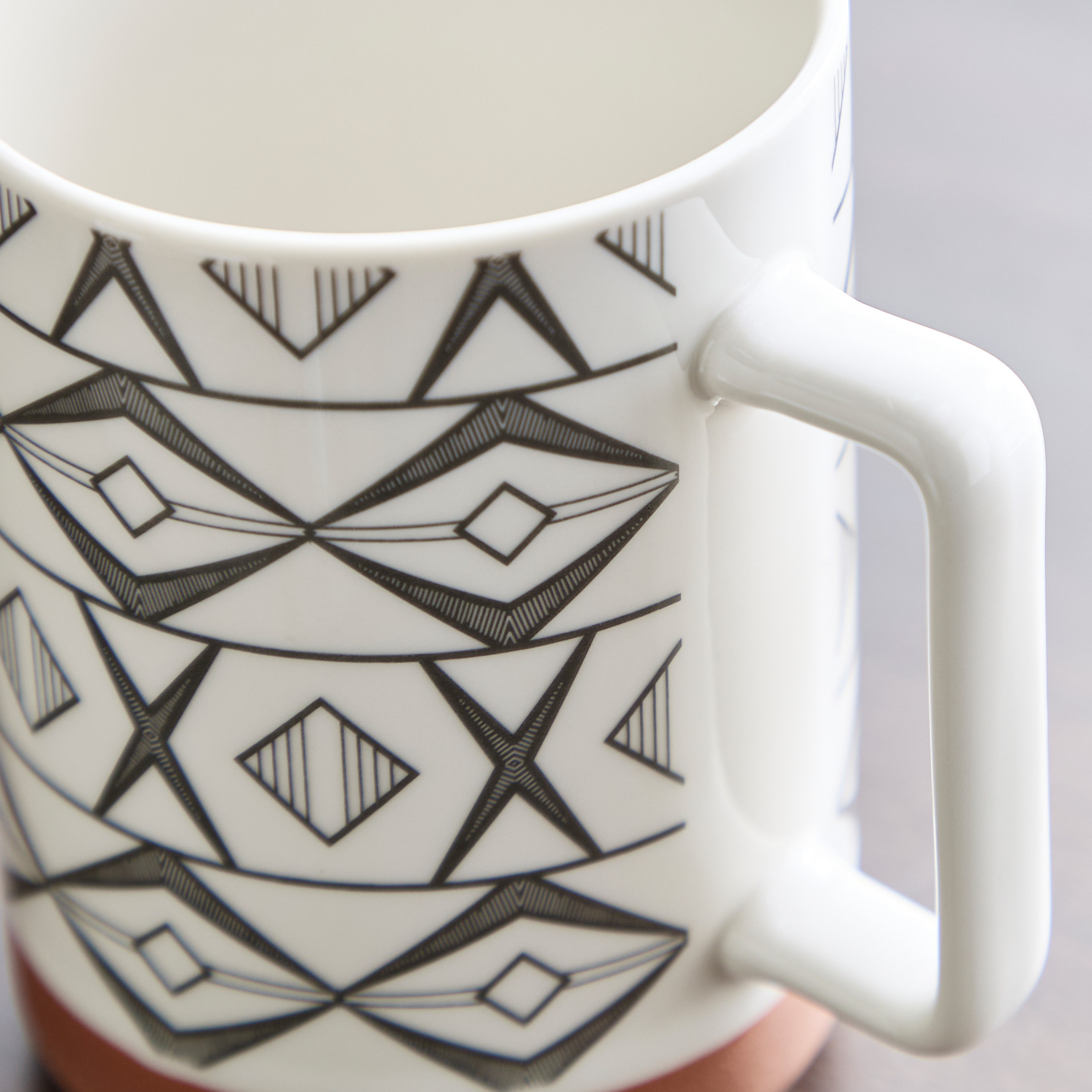 Trendy Diamond Mug with Base - 400 ml-hbxhomeware-diningandtabletop-coffeeandteasets-image-3