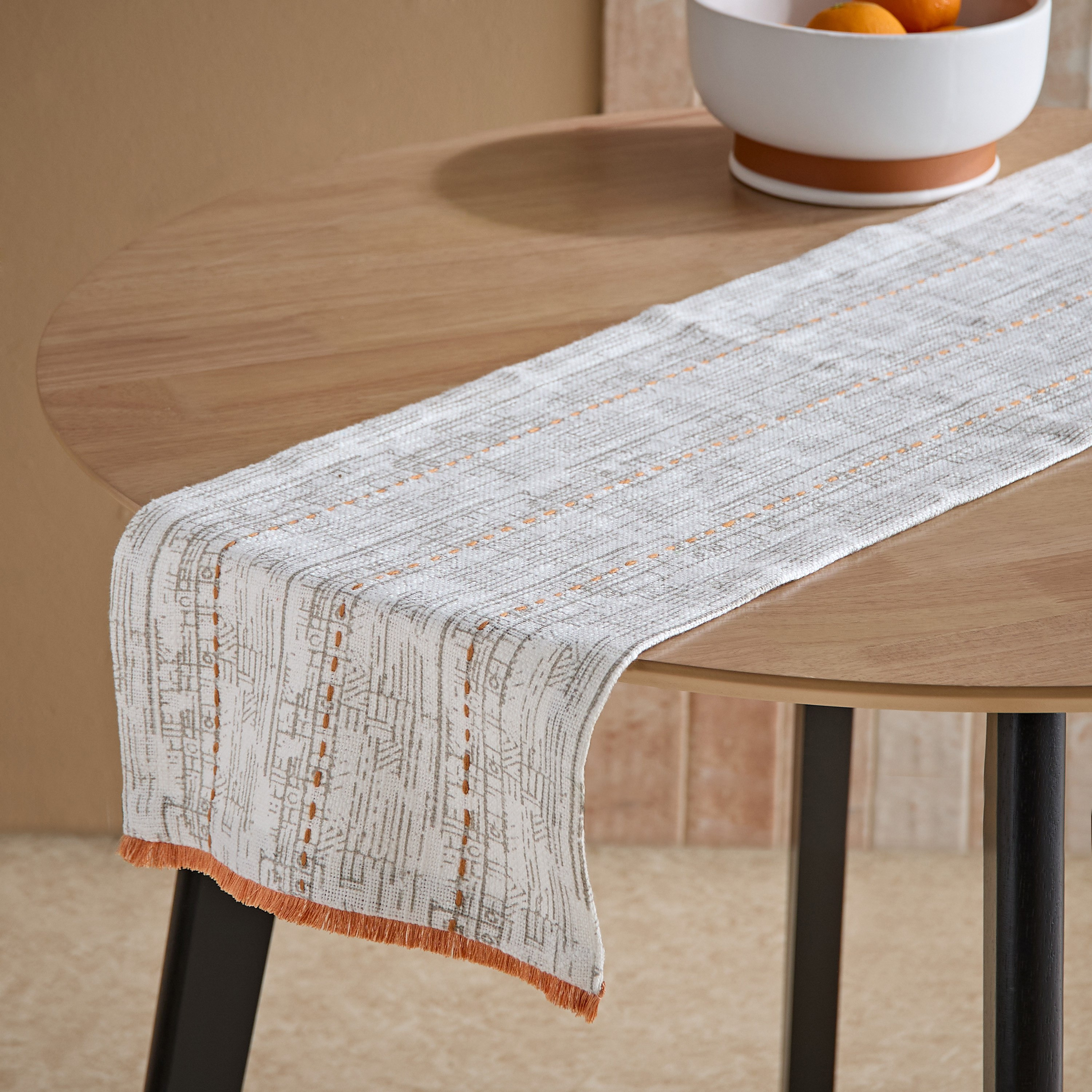 مفرش لوكس من نوماديك - 33x120 سم-hbxdecorandfurnishings-homefurnishings-tablelinens-image-1