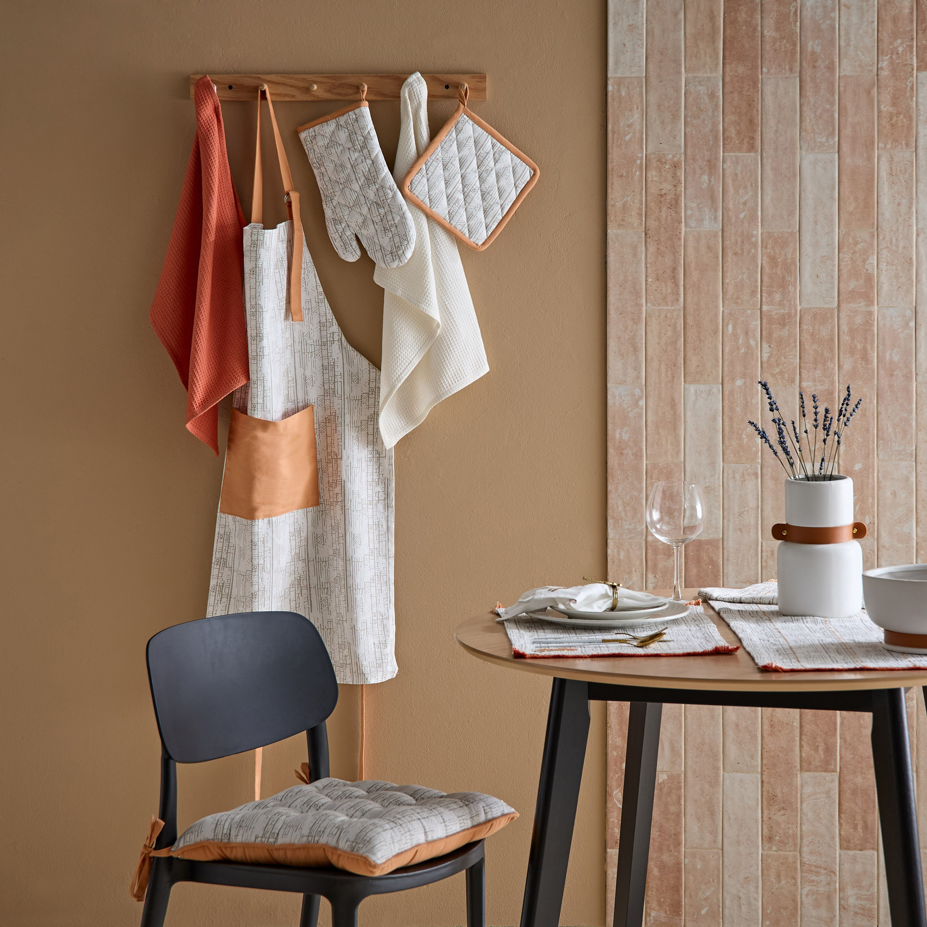 مفرش لوكس من نوماديك - 33x120 سم-hbxdecorandfurnishings-homefurnishings-tablelinens-image-5