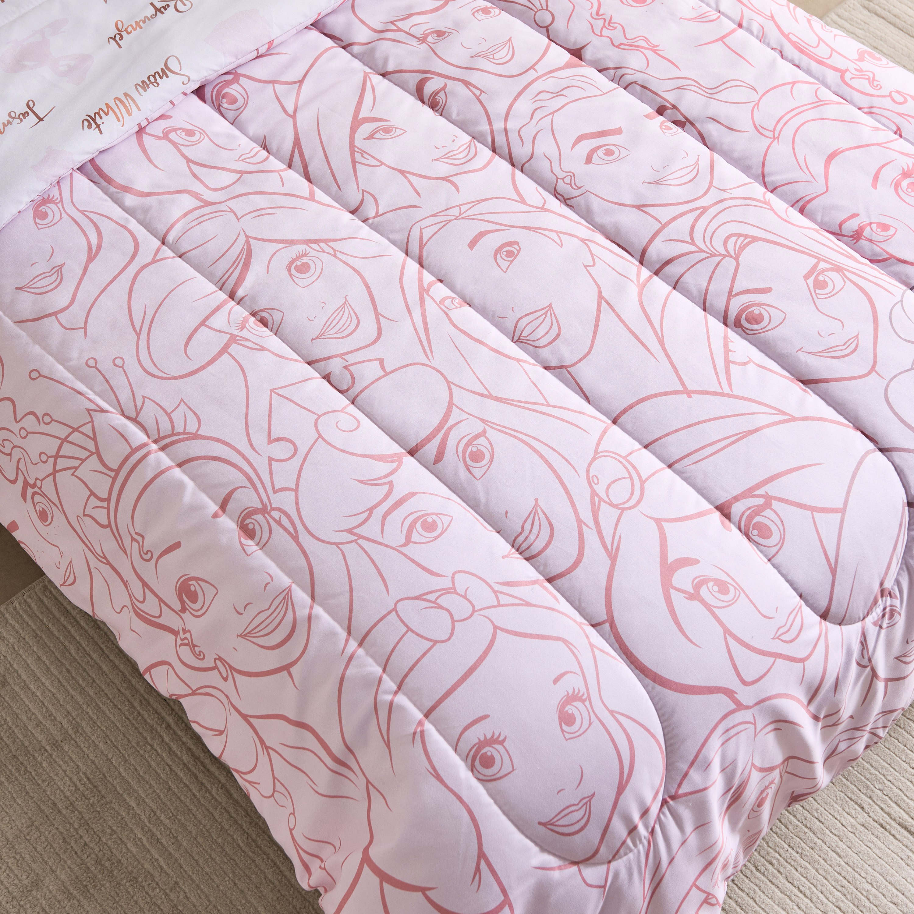 طقم لحاف فردي قطعتين بتصميم وجوه أميرات - 135x220 سم-hbxhomeware-hbxbedroom-image-5