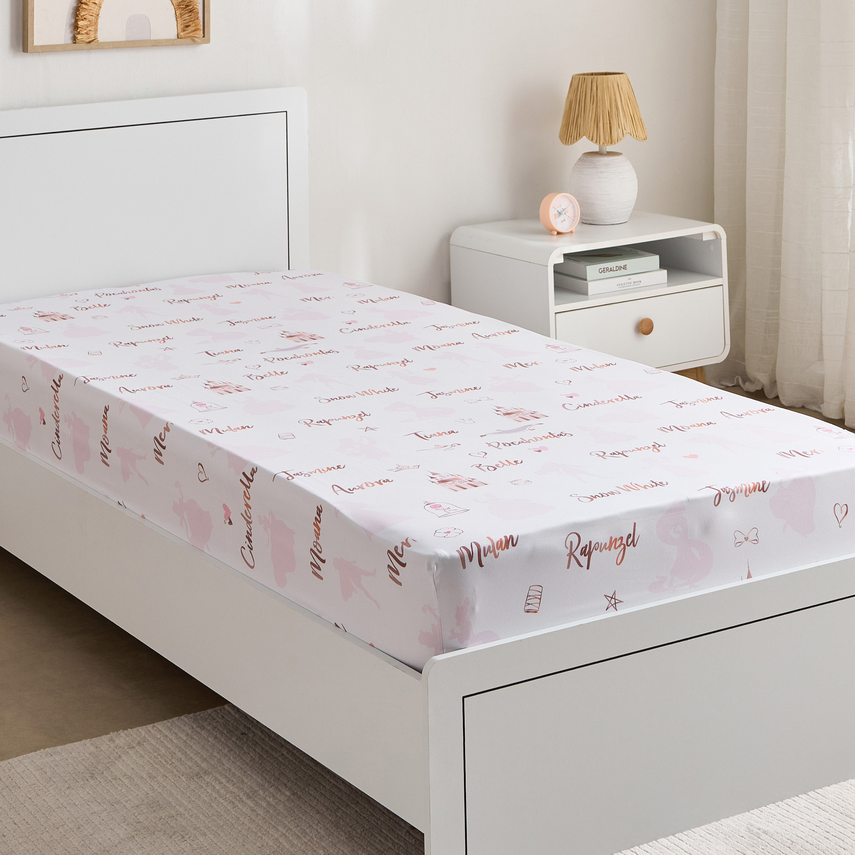 شرشف مطاطي فردي بطبعات أسماء من برينسس - 90x200+25 سم-hbxhomeware-hbxbedroom-image-2