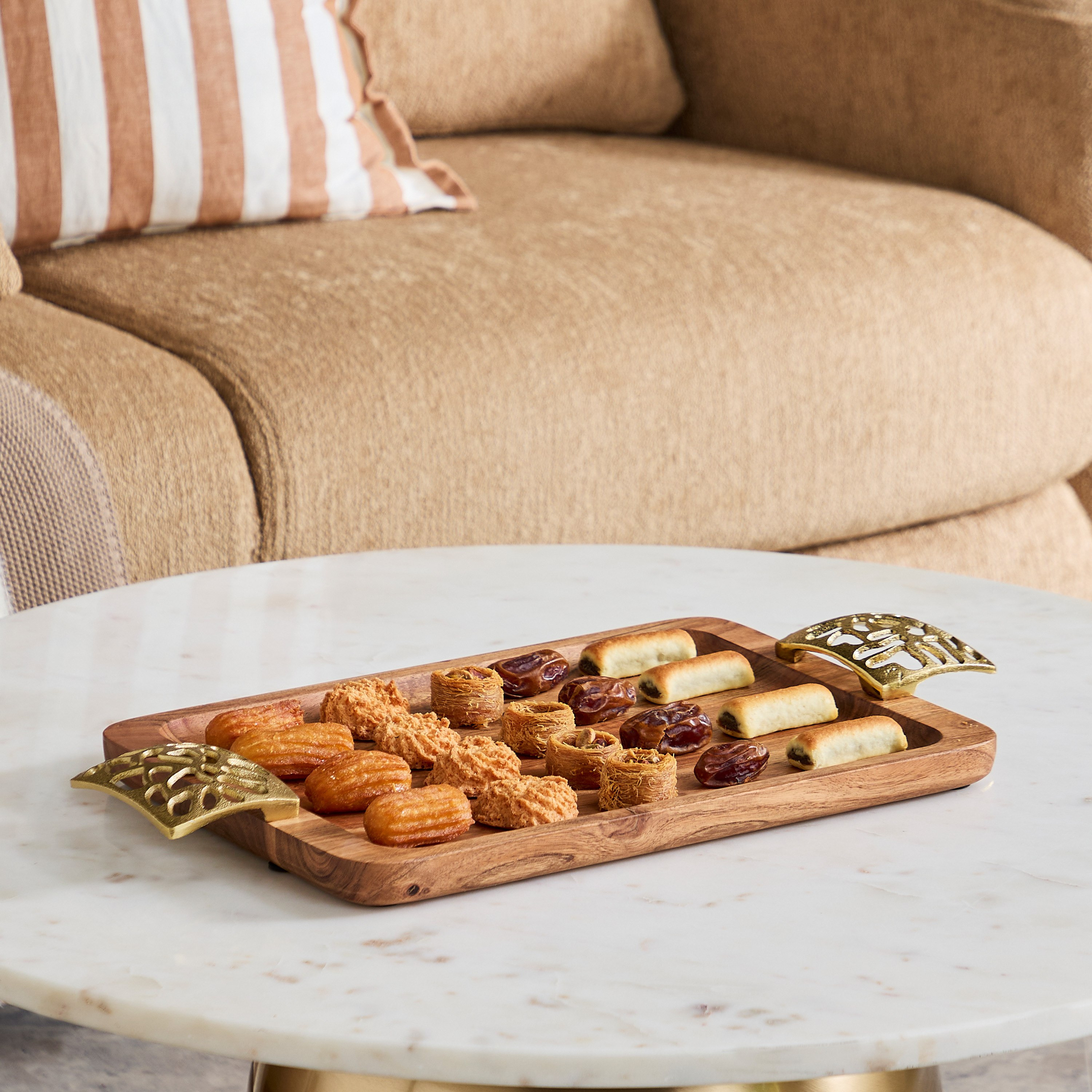 صينية خشبية بمقابض ألومنيوم من سما - 49x26x5 سم-hbxhomeware-hbxdiningroom-image-1