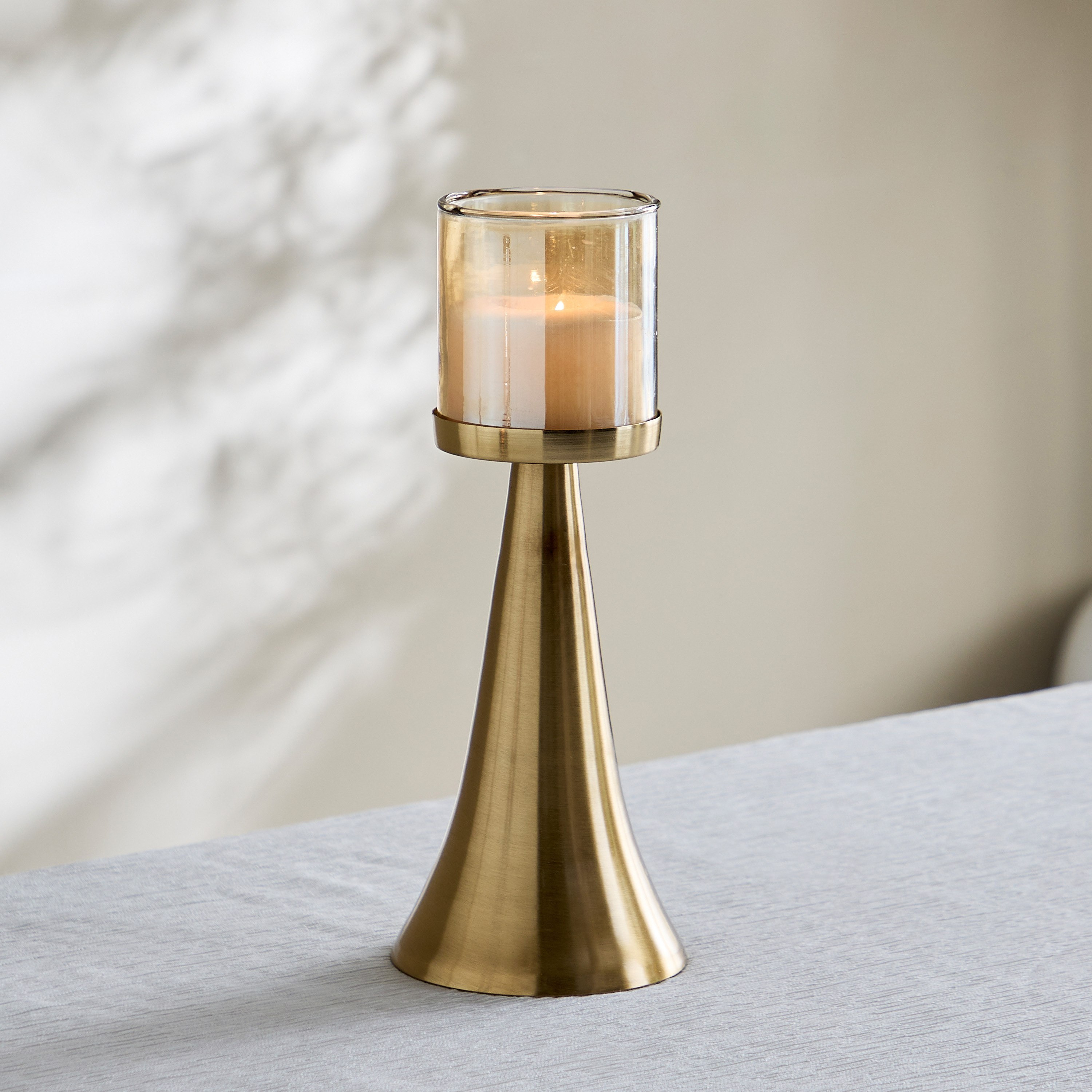 حامل شموع زجاج بقاعدة معدن من نورديك - 12x12x30 سم-hbxlivingroom-decorandaccessories-candleholders-image-1