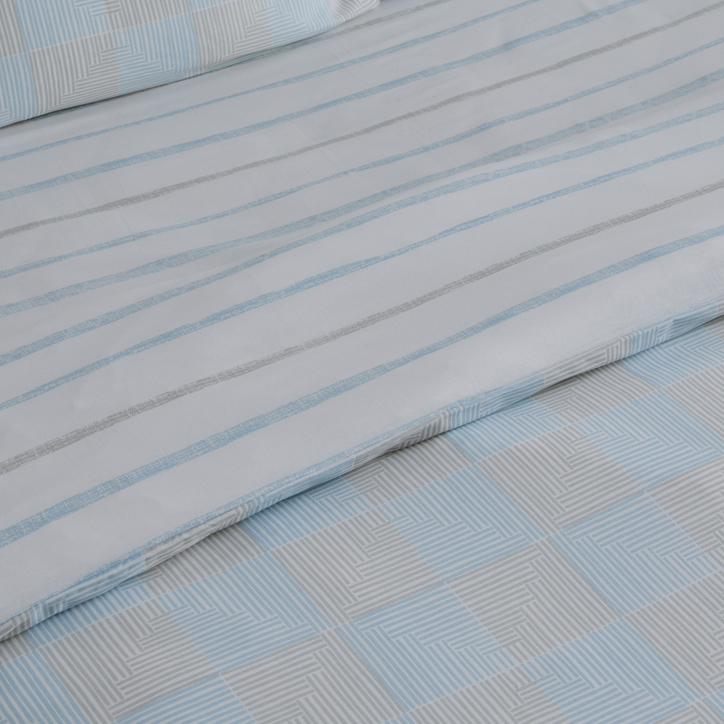 طقم غطاء لحاف مبطّن كينج قطن بطبعات 3 قطع جاسون من أورورا - 220x220 سم-hbxhomeware-hbxbedroom-image-4