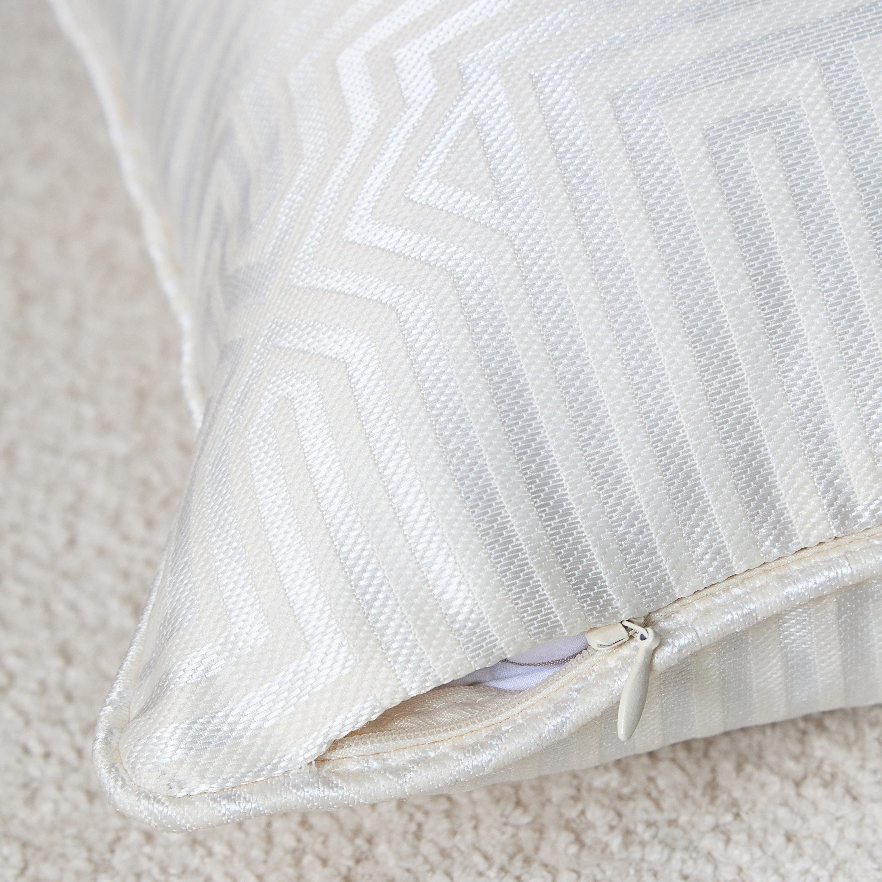 طقم أغطية وسائد جاكار من قطعتين ميراج من سكاي لاين - 40×40 سم-hbxhomeware-cushionsandcovers-cushioncovers-image-3