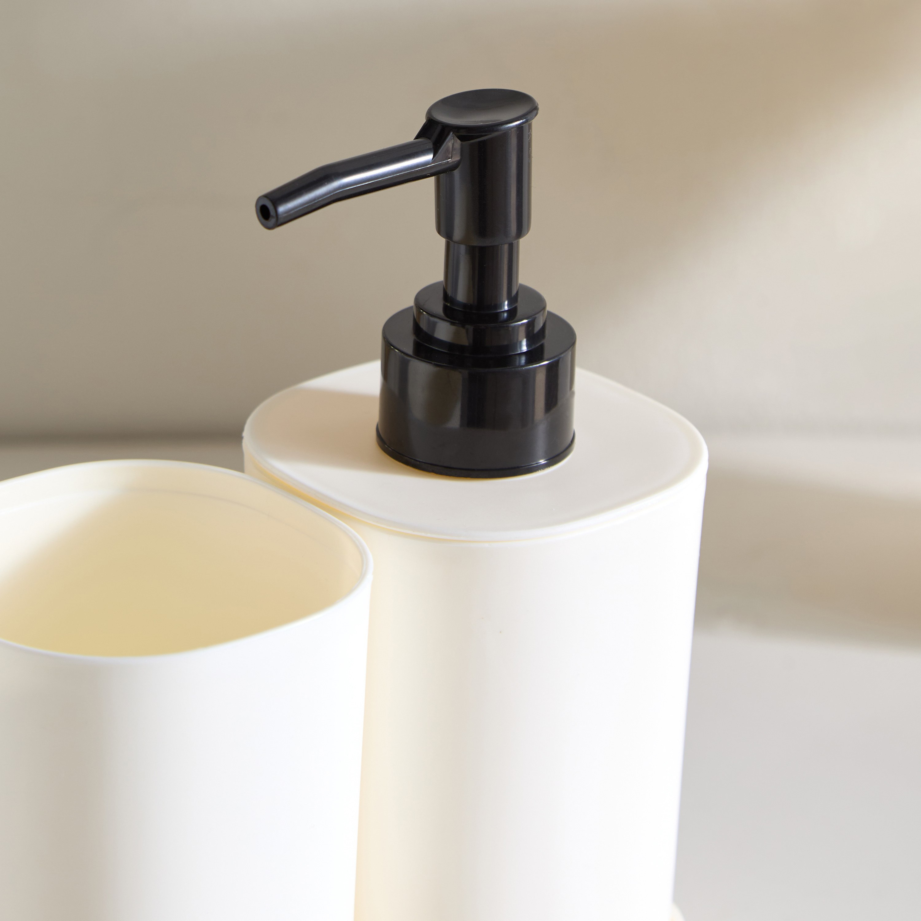 Delta 3-Piece Bath Accessory Set-PROMO_HB_AE_B1G1_250925-image-3
