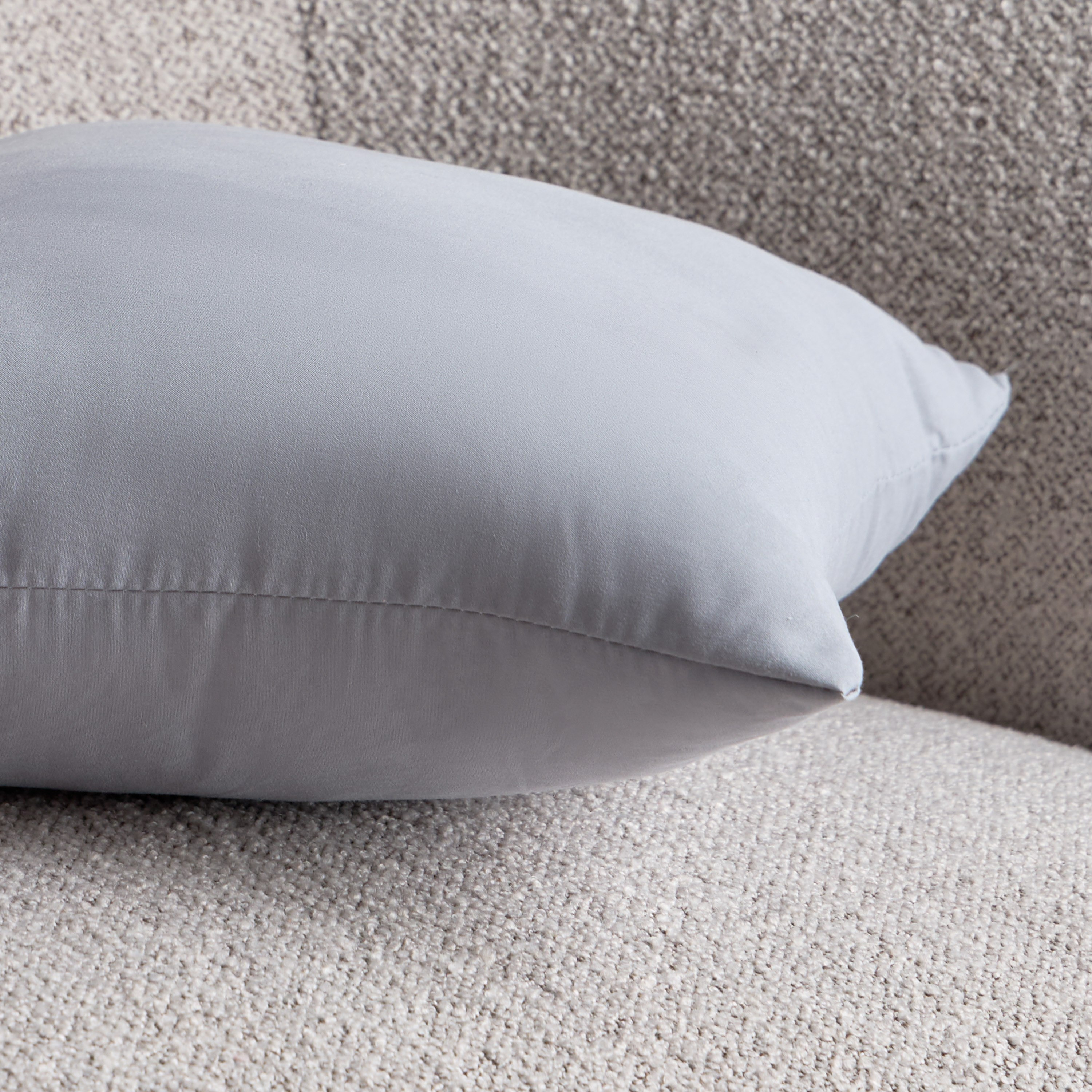 وسادة محشوة من الألياف الدقيقة من أكسس - 40x40 سم-hbxlivingroom-furnishings-cushionsandcovers-filledcushions-image-2